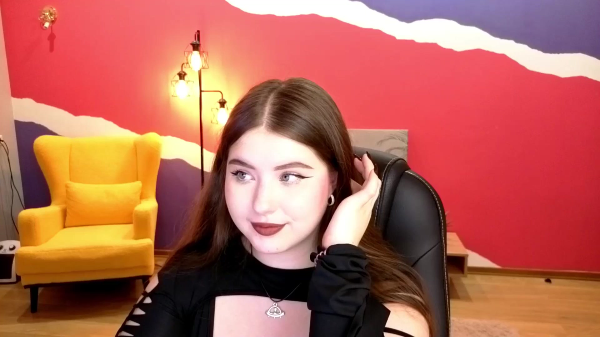 Gallery image thumbnail from EnigmaVeil's myfreecams stream on, 11/18/2025, 10:32 image 19 of 20