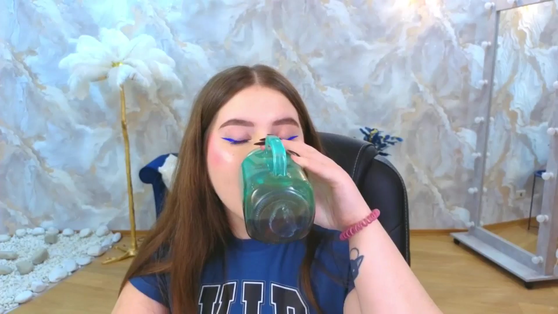 Gallery image thumbnail from EnigmaVeil's myfreecams stream on, 11/19/2025, 09:47 image 15 of 20