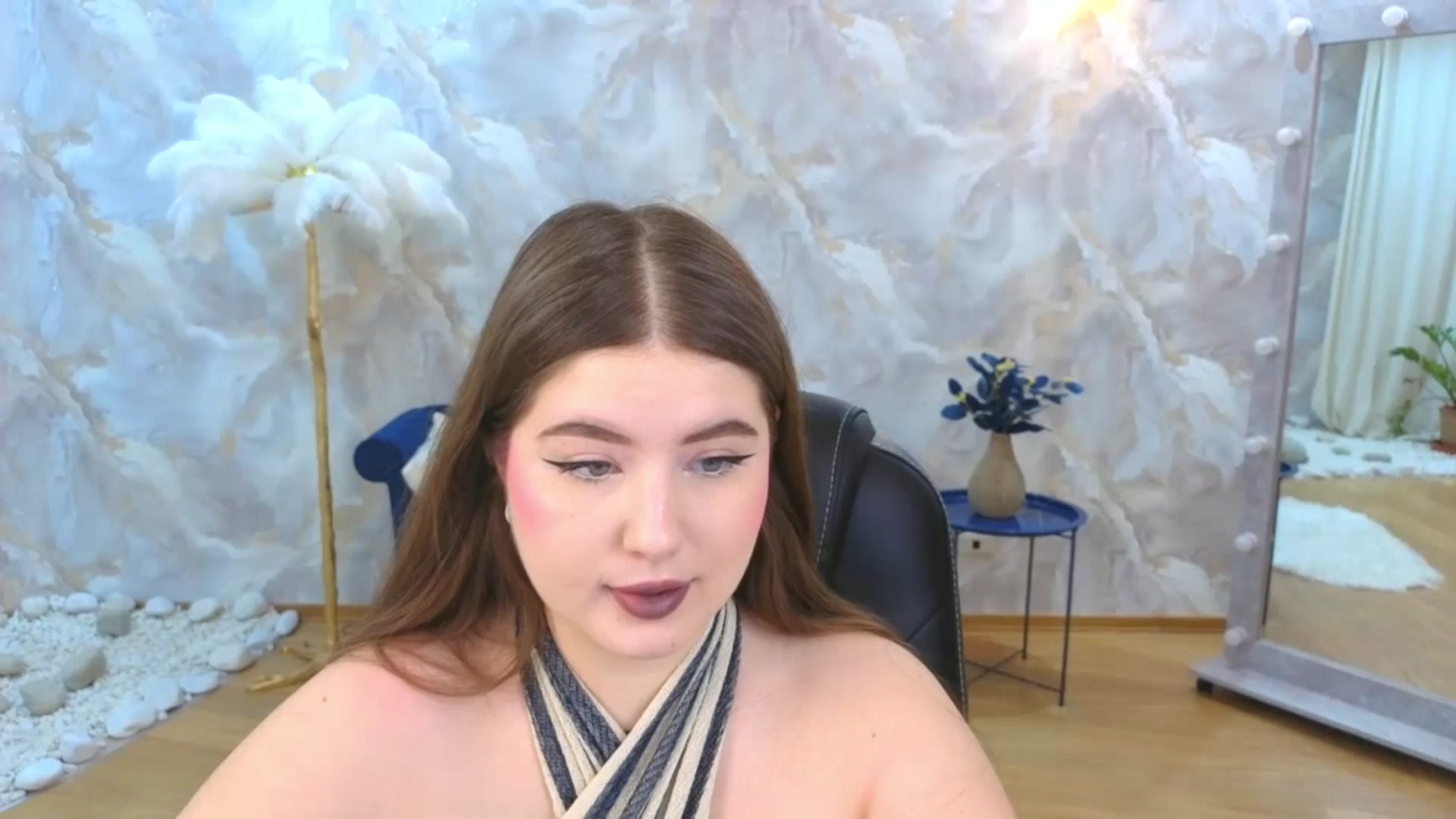 Gallery image thumbnail from EnigmaVeil's myfreecams stream on, 11/23/2025, 20:15 image 1 of 20