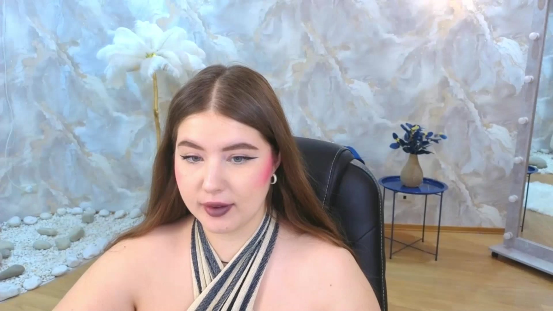 Gallery image thumbnail from EnigmaVeil's myfreecams stream on, 11/23/2025, 20:46 image 4 of 20