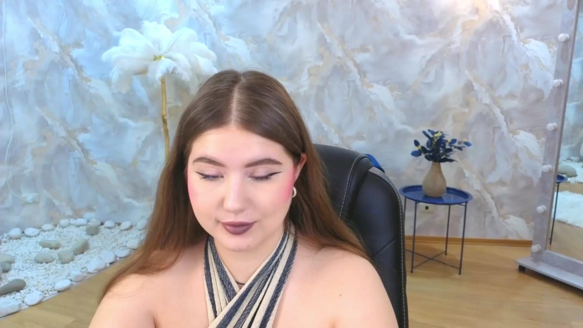 Gallery image thumbnail from EnigmaVeil's myfreecams stream on, 11/23/2025, 20:46 image 9 of 20
