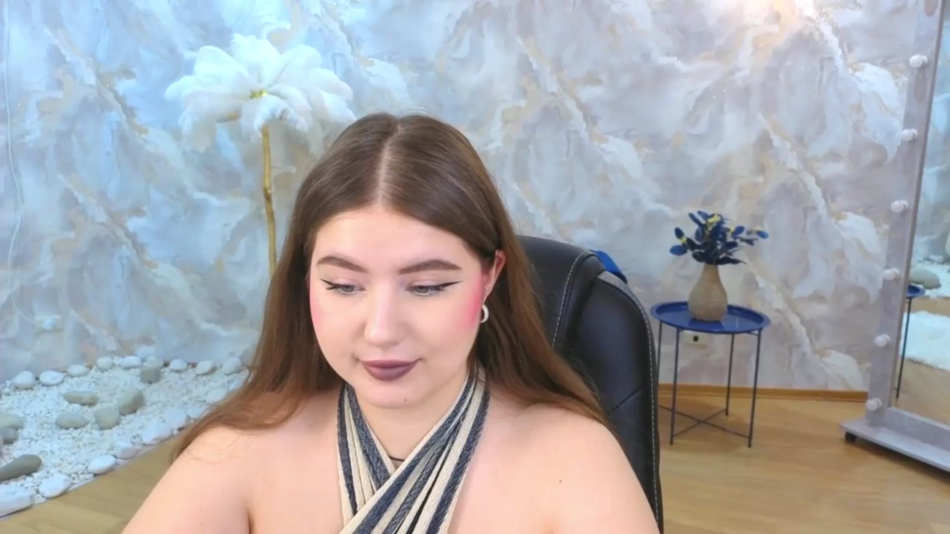 Gallery image thumbnail from EnigmaVeil's myfreecams stream on, 11/23/2025, 20:46 image 8 of 20