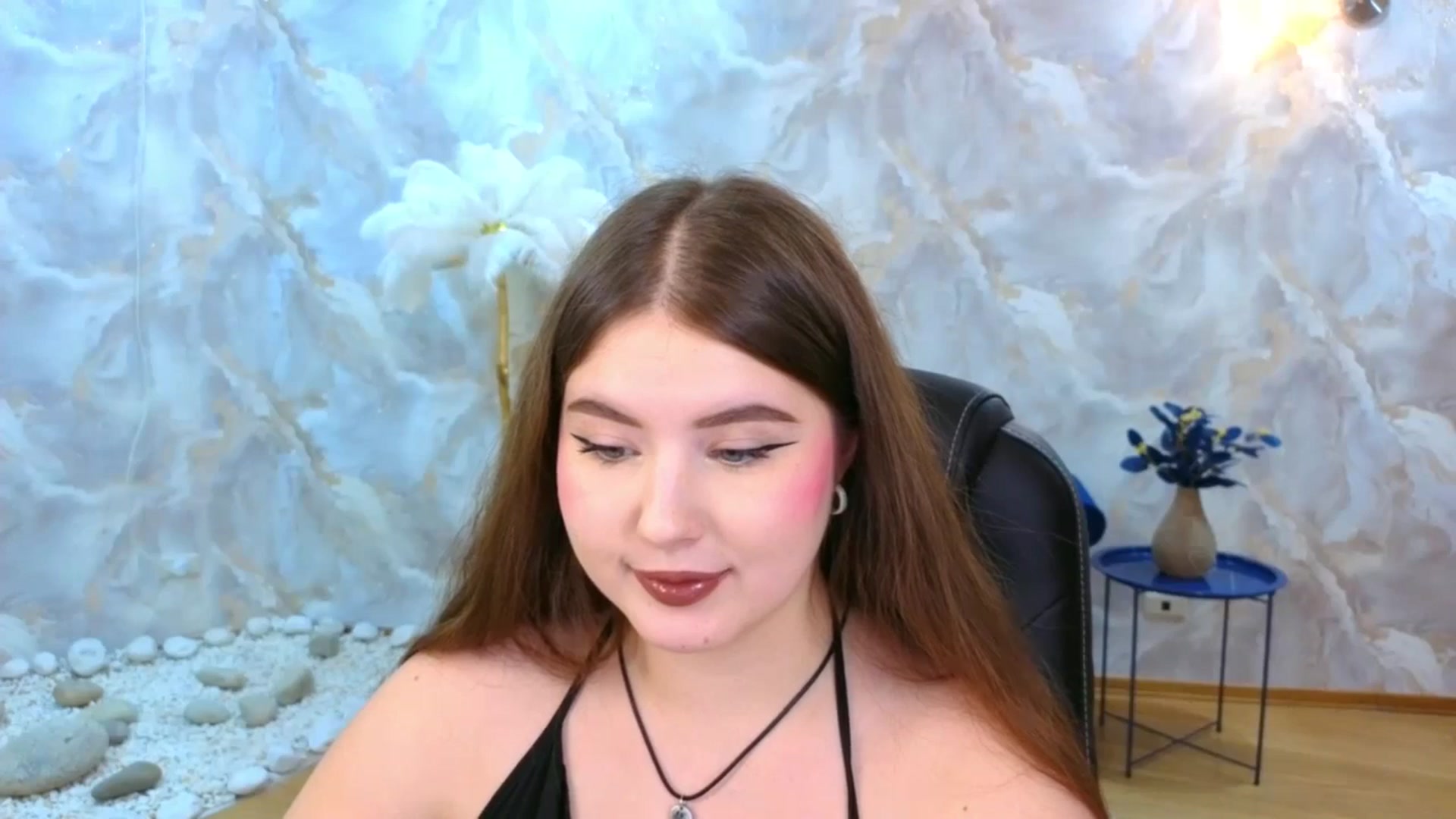 Gallery image thumbnail from EnigmaVeil's myfreecams stream on, 11/27/2025, 09:25 image 5 of 20