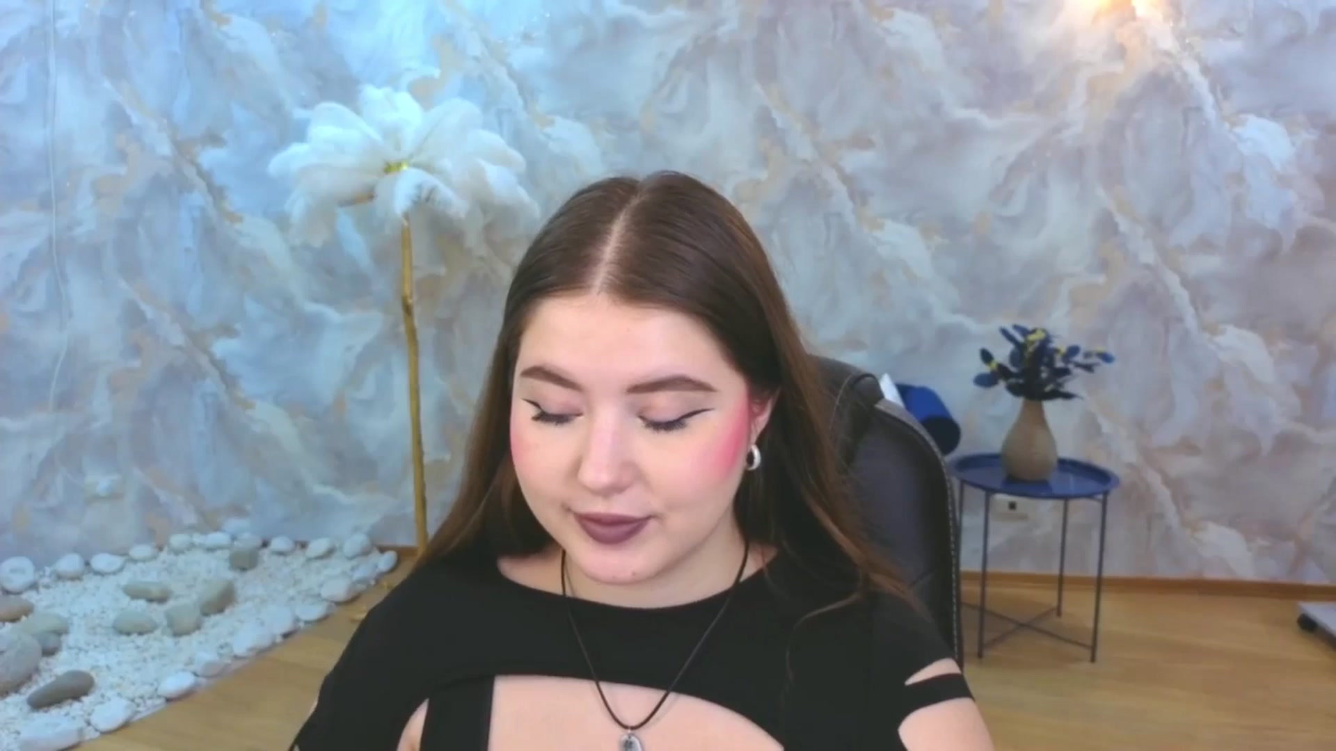 Gallery image thumbnail from EnigmaVeil's myfreecams stream on, 11/30/2025, 02:44 image 2 of 20