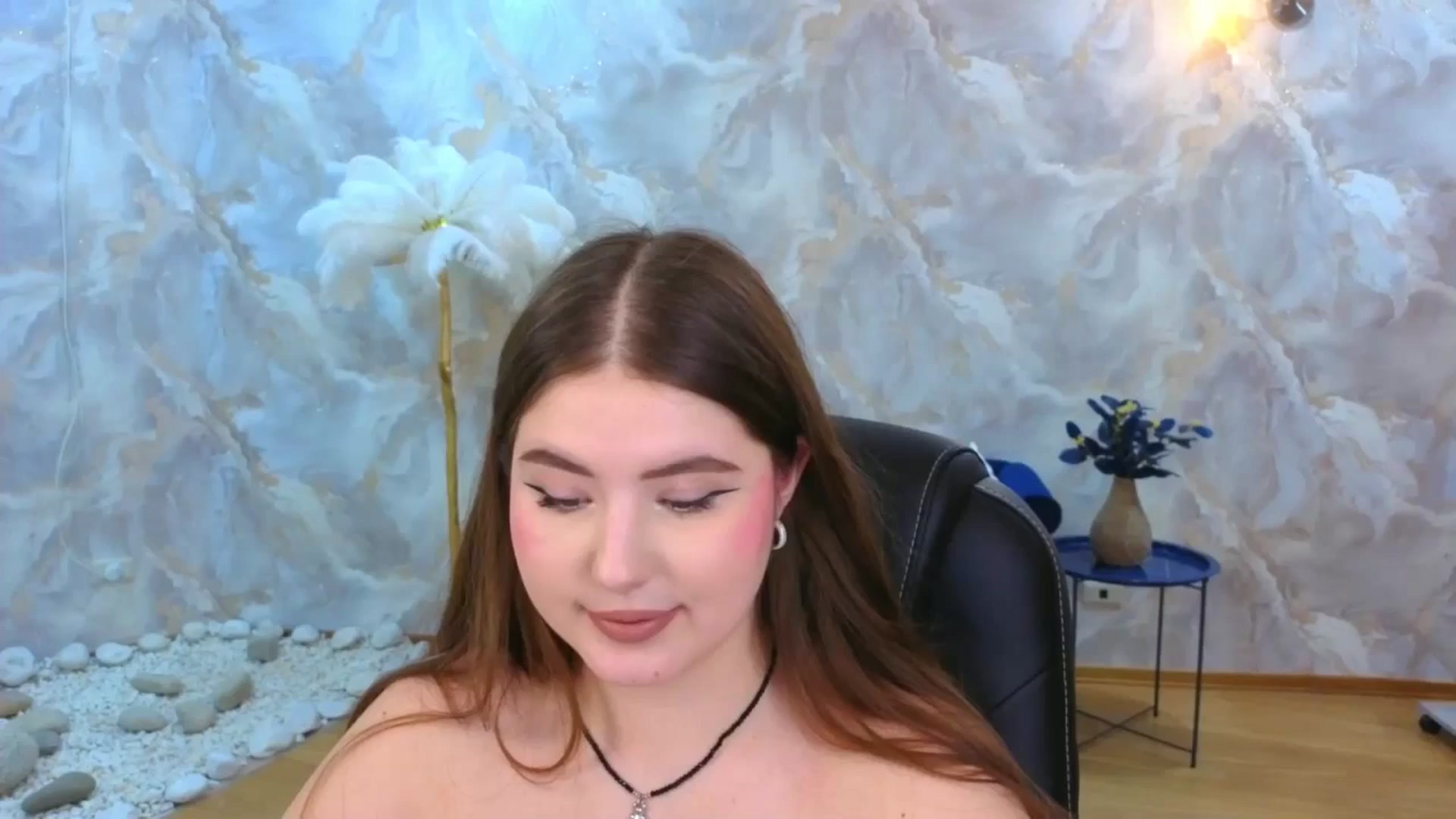 Gallery image thumbnail from EnigmaVeil's myfreecams stream on, 12/03/2025, 09:03 image 17 of 20