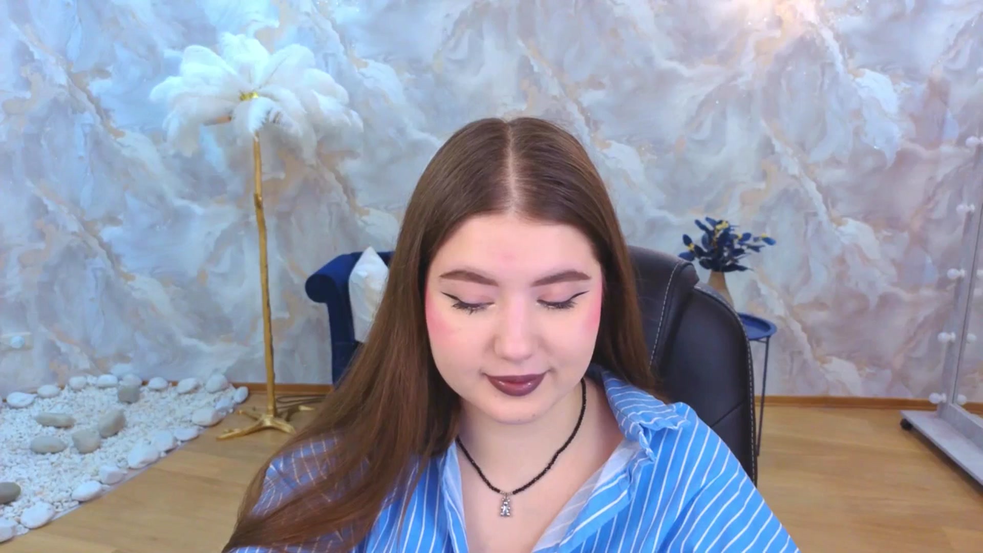 Gallery image thumbnail from EnigmaVeil's myfreecams stream on, 12/05/2025, 19:39 image 2 of 20