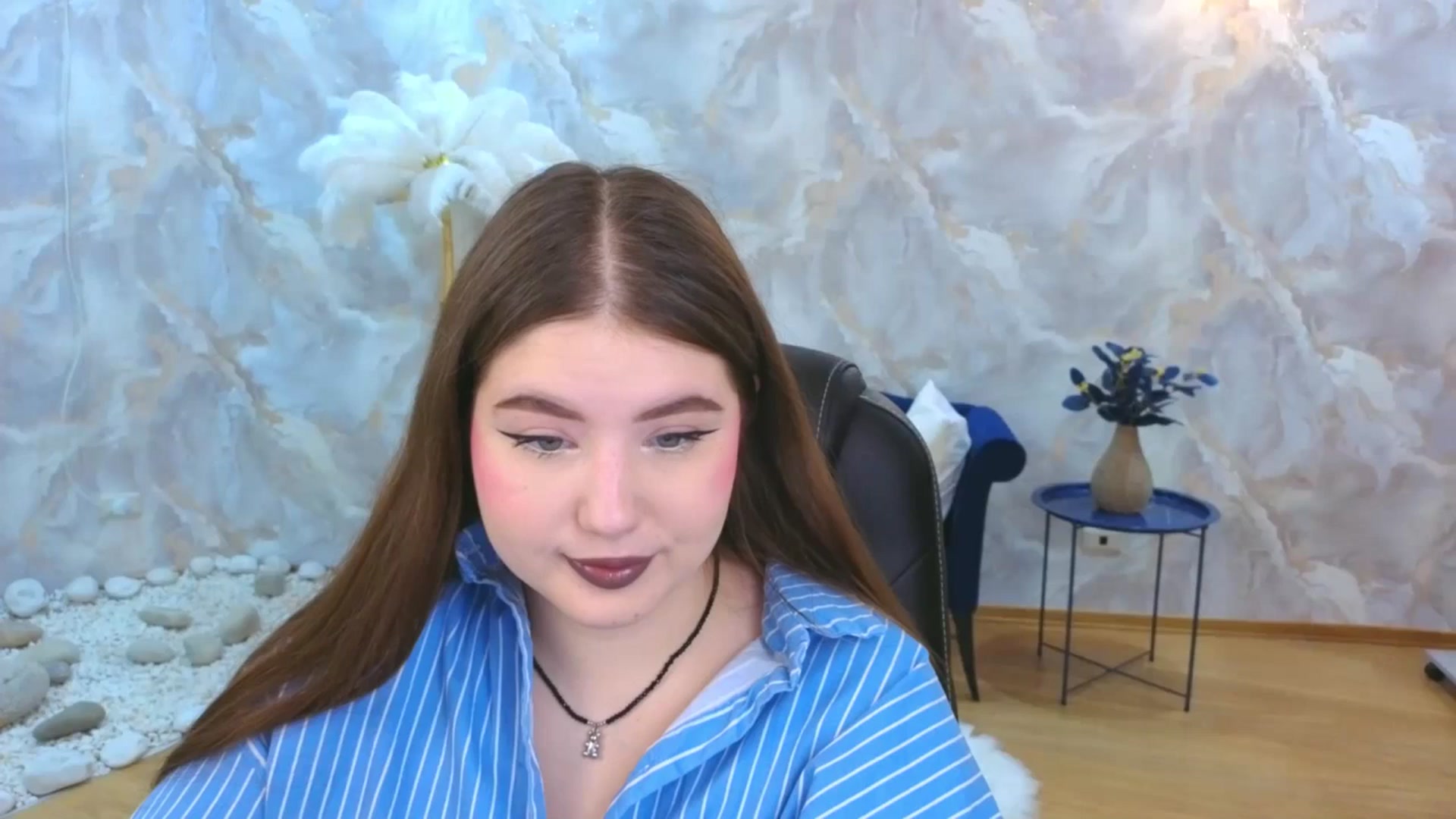 Gallery image thumbnail from EnigmaVeil's myfreecams stream on, 12/05/2025, 19:39 image 15 of 20