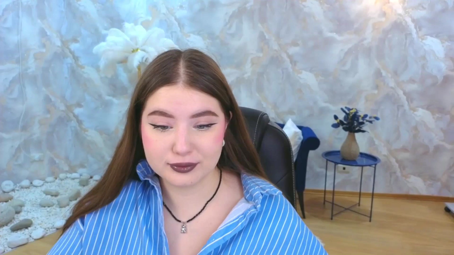 Gallery image thumbnail from EnigmaVeil's myfreecams stream on, 12/05/2025, 19:39 image 14 of 20