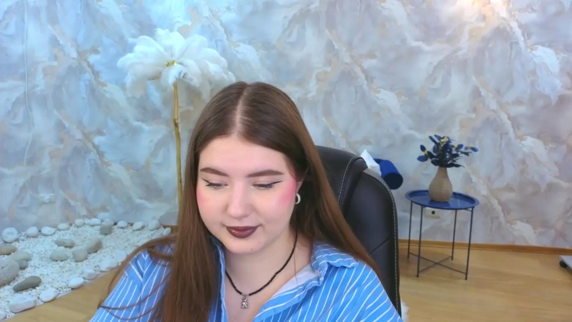 Gallery image thumbnail from EnigmaVeil's myfreecams stream on, 12/05/2025, 19:39 image 20 of 20