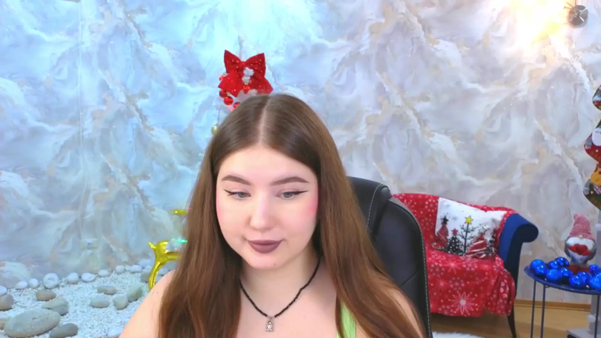 Gallery image thumbnail from EnigmaVeil's myfreecams stream on, 12/19/2025, 21:07 image 6 of 20