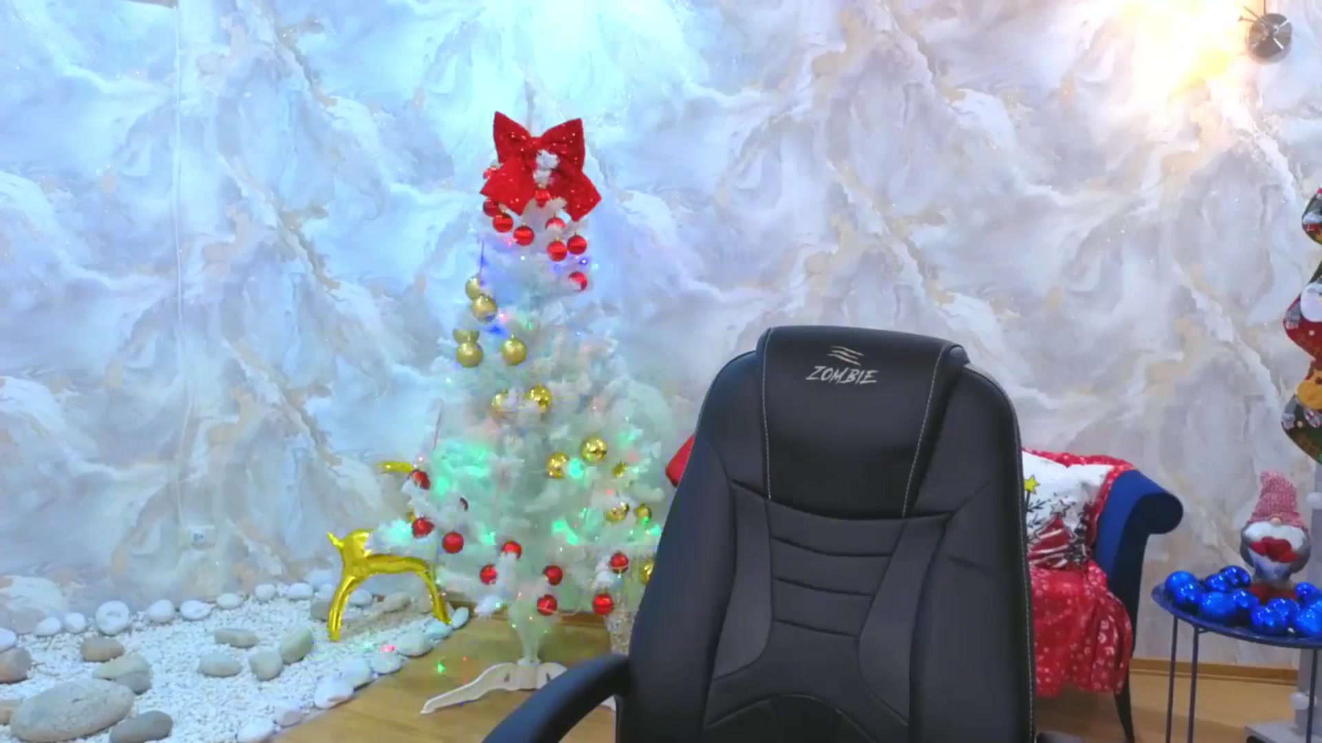 Gallery image thumbnail from EnigmaVeil's myfreecams stream on, 12/19/2025, 21:07 image 2 of 20