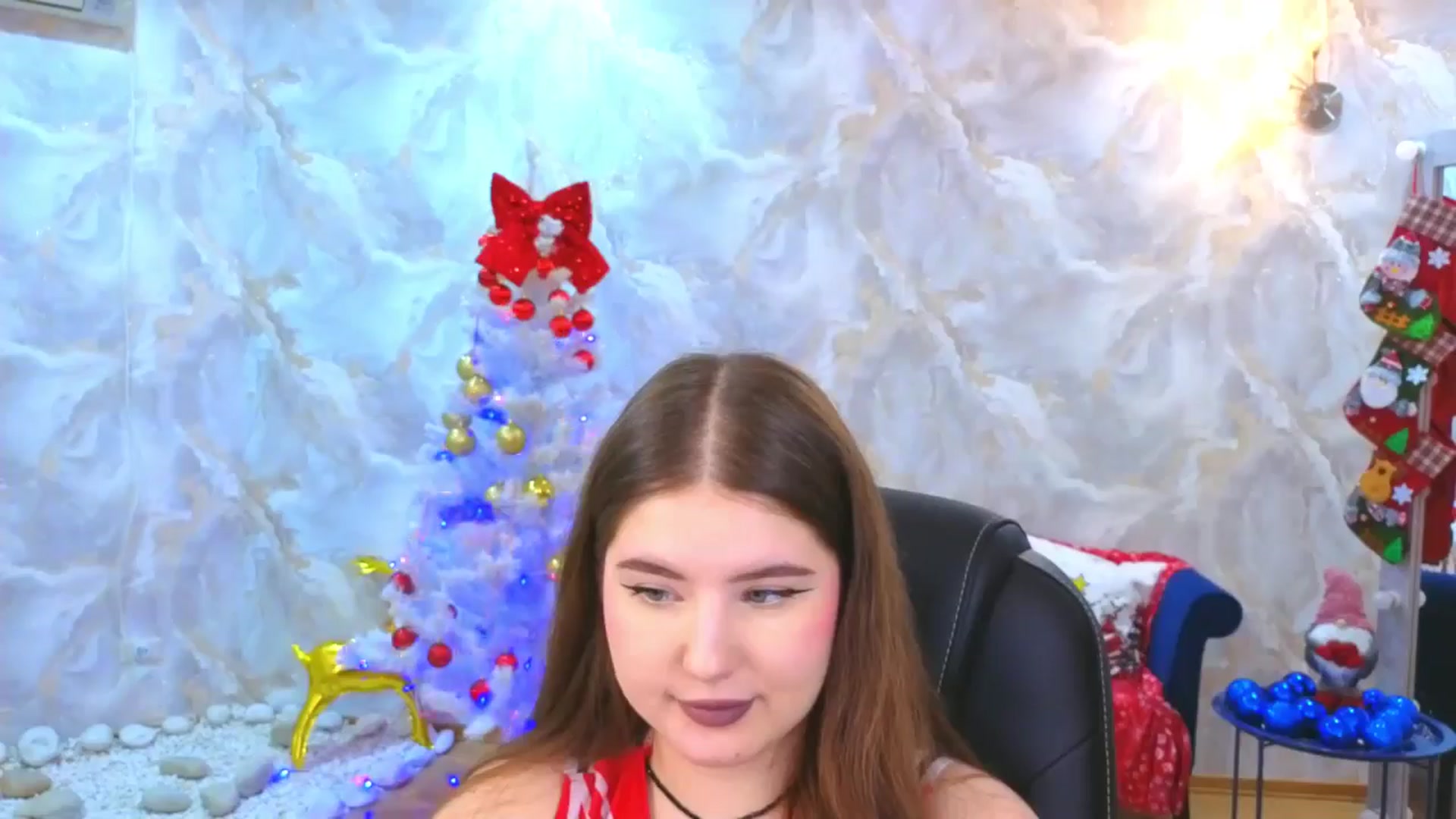 Gallery image thumbnail from EnigmaVeil's myfreecams stream on, 12/19/2025, 23:08 image 12 of 20