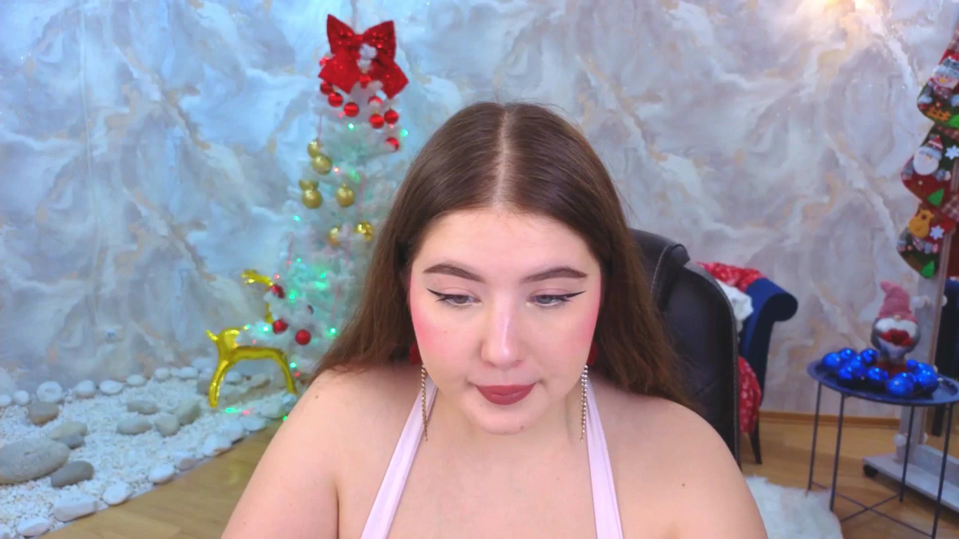 Gallery image thumbnail from EnigmaVeil's myfreecams stream on, 12/22/2025, 19:49 image 17 of 20