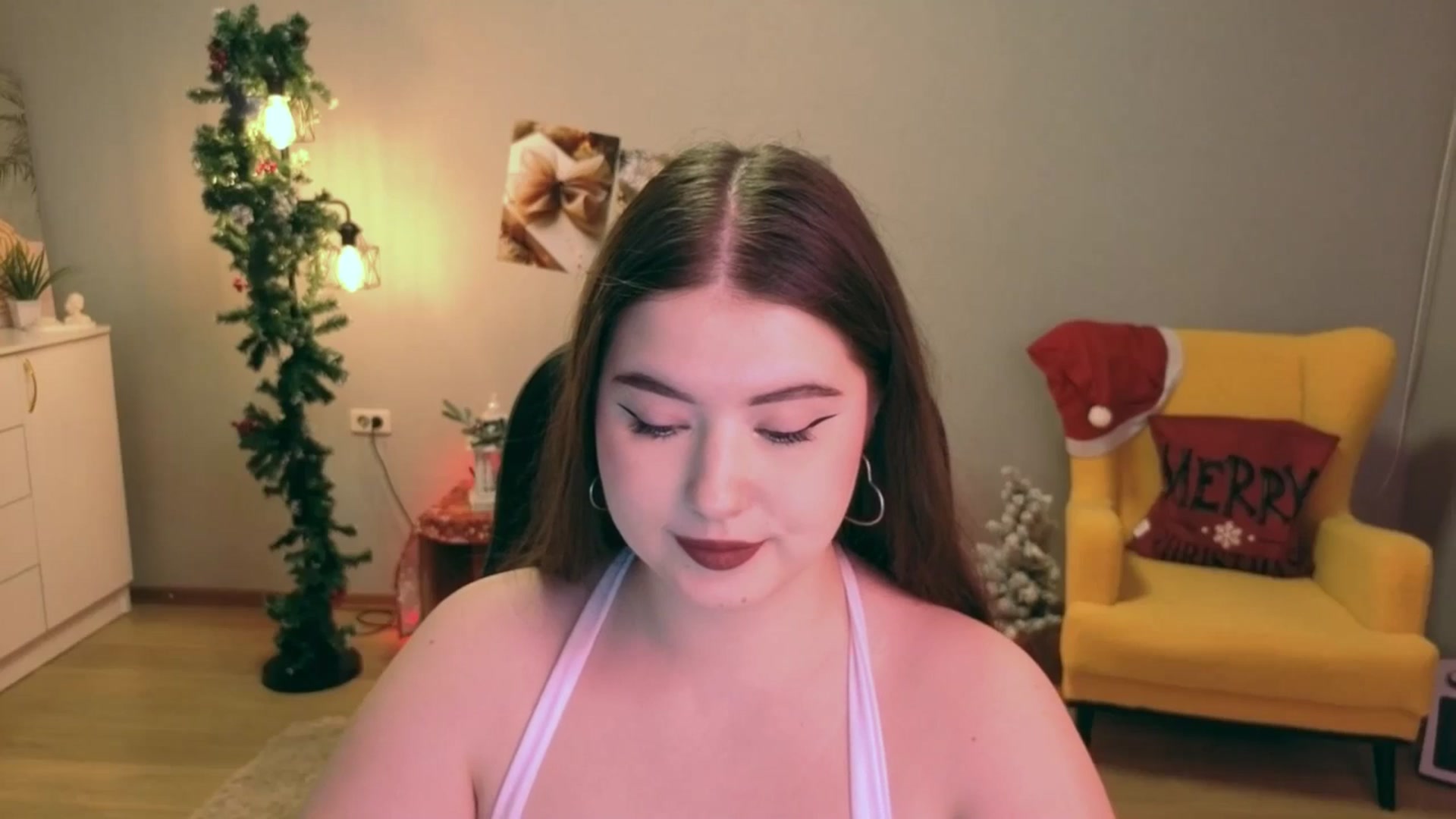 Gallery image thumbnail from EnigmaVeil's myfreecams stream on, 12/25/2025, 21:13 image 4 of 20