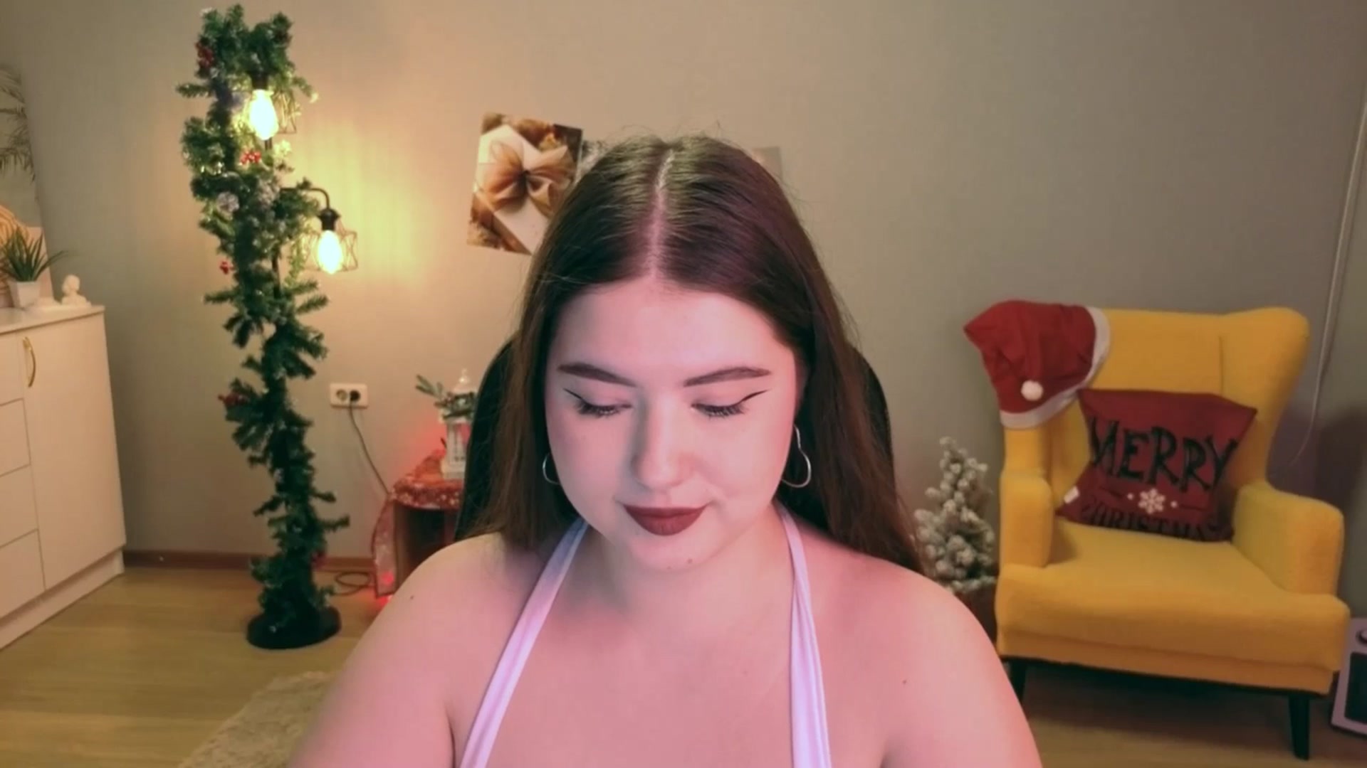 Gallery image thumbnail from EnigmaVeil's myfreecams stream on, 12/25/2025, 21:13 image 2 of 20