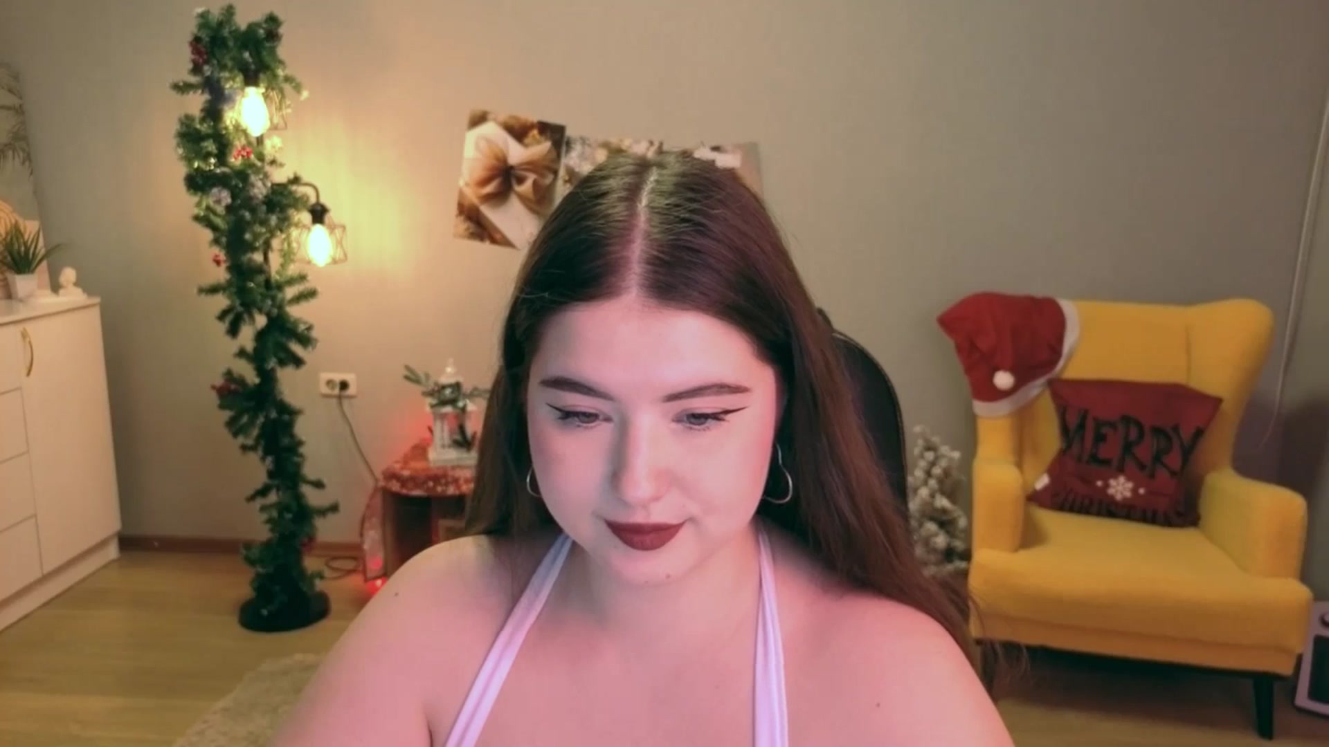 Gallery image thumbnail from EnigmaVeil's myfreecams stream on, 12/25/2025, 21:13 image 16 of 20