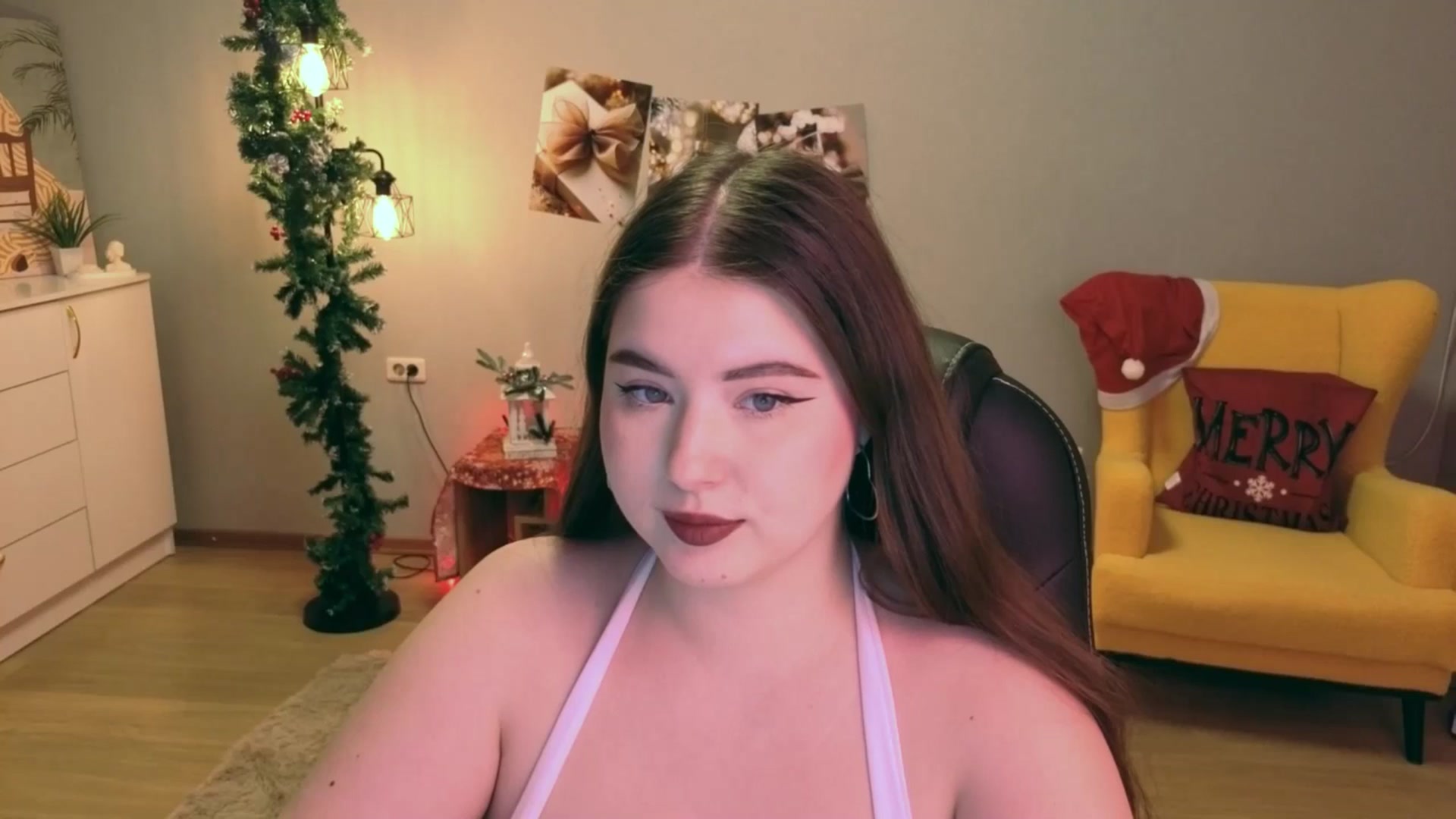Gallery image thumbnail from EnigmaVeil's myfreecams stream on, 12/25/2025, 22:14 image 6 of 20