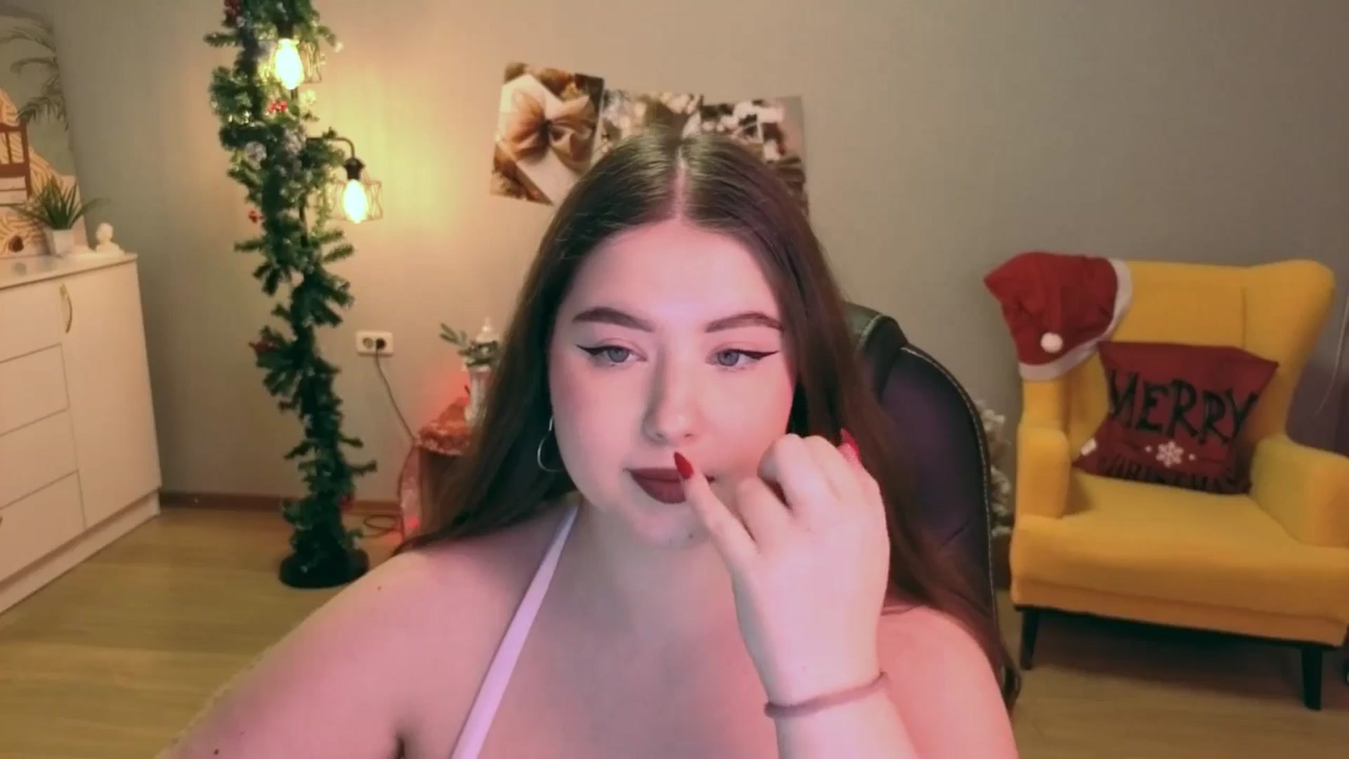 Gallery image thumbnail from EnigmaVeil's myfreecams stream on, 12/25/2025, 22:14 image 2 of 20