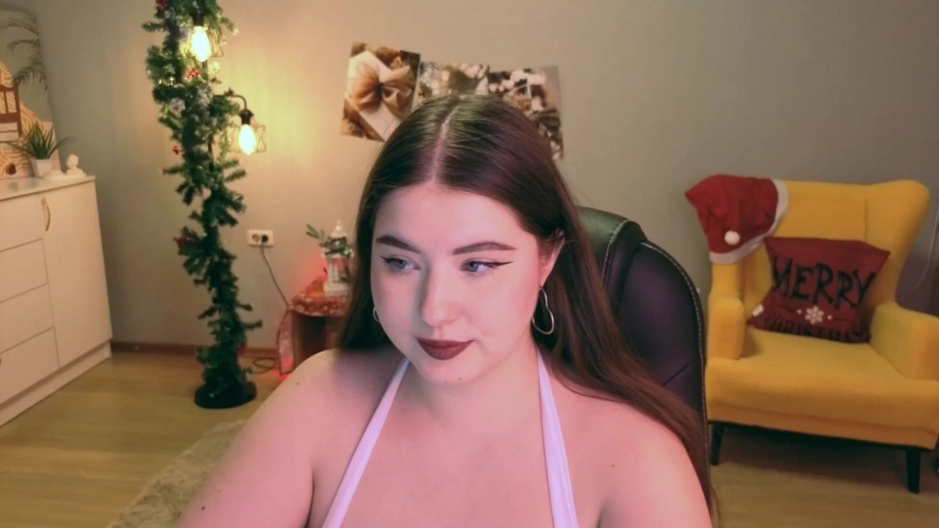 Gallery image thumbnail from EnigmaVeil's myfreecams stream on, 12/25/2025, 22:14 image 8 of 20