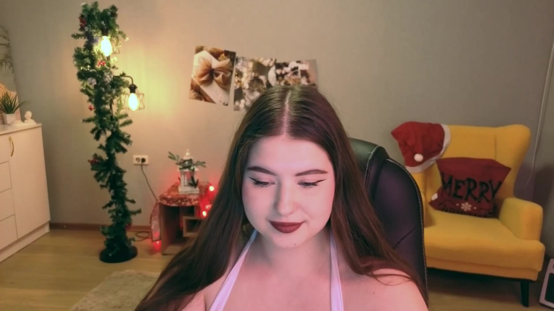 Gallery image thumbnail from EnigmaVeil's myfreecams stream on, 12/25/2025, 23:11 image 11 of 20