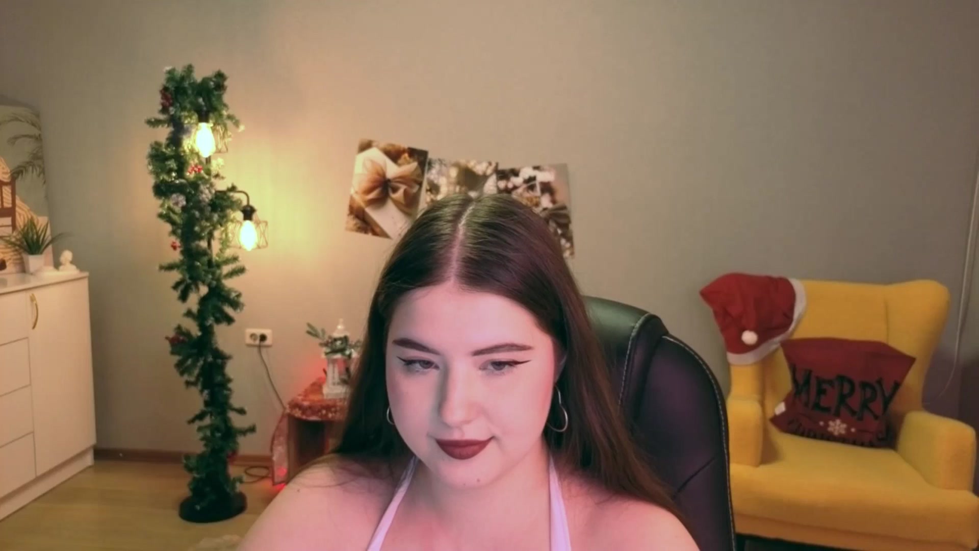Gallery image thumbnail from EnigmaVeil's myfreecams stream on, 12/25/2025, 23:49 image 20 of 20