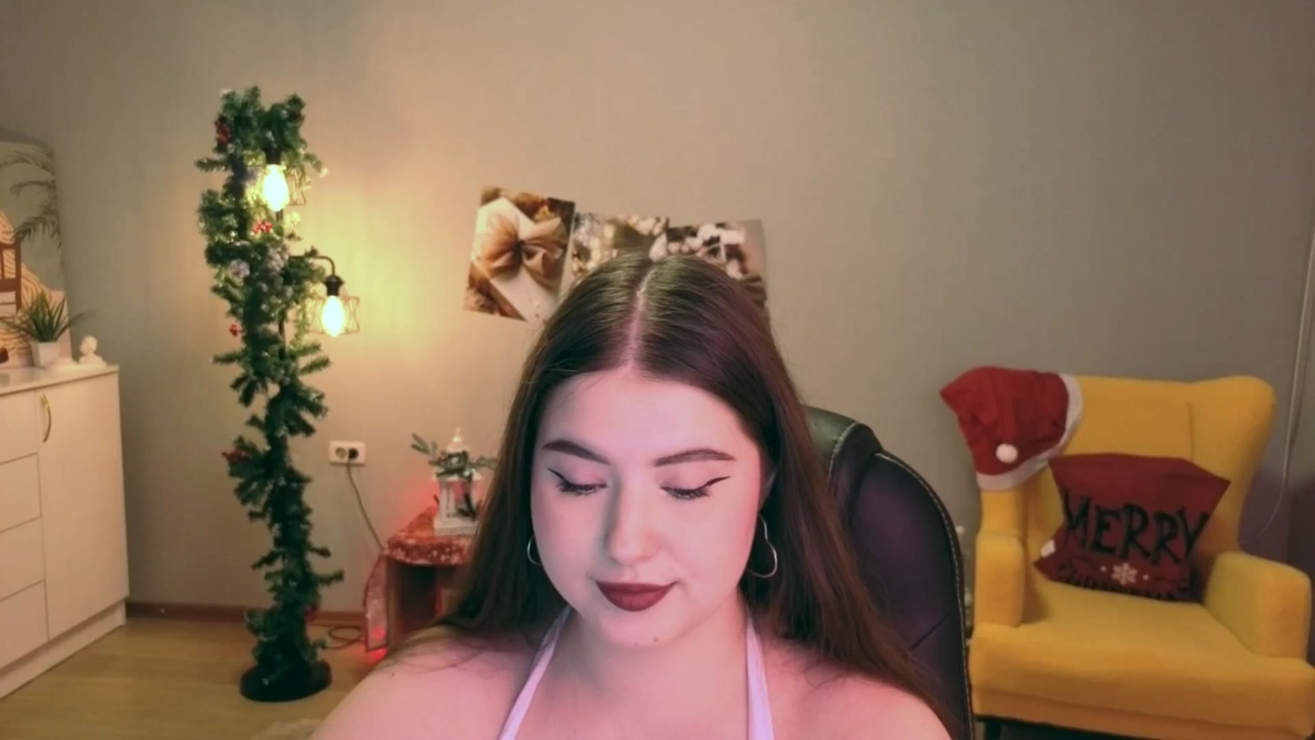 Gallery image thumbnail from EnigmaVeil's myfreecams stream on, 12/25/2025, 23:49 image 8 of 20