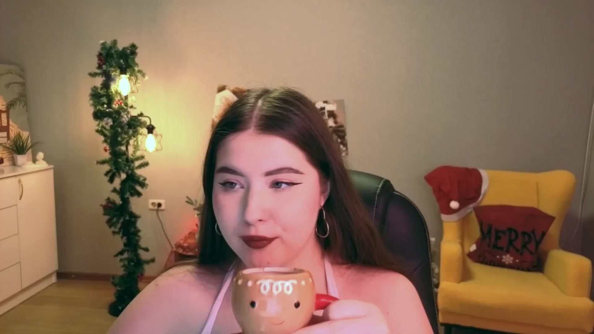 Gallery image thumbnail from EnigmaVeil's myfreecams stream on, 12/25/2025, 23:49 image 1 of 20