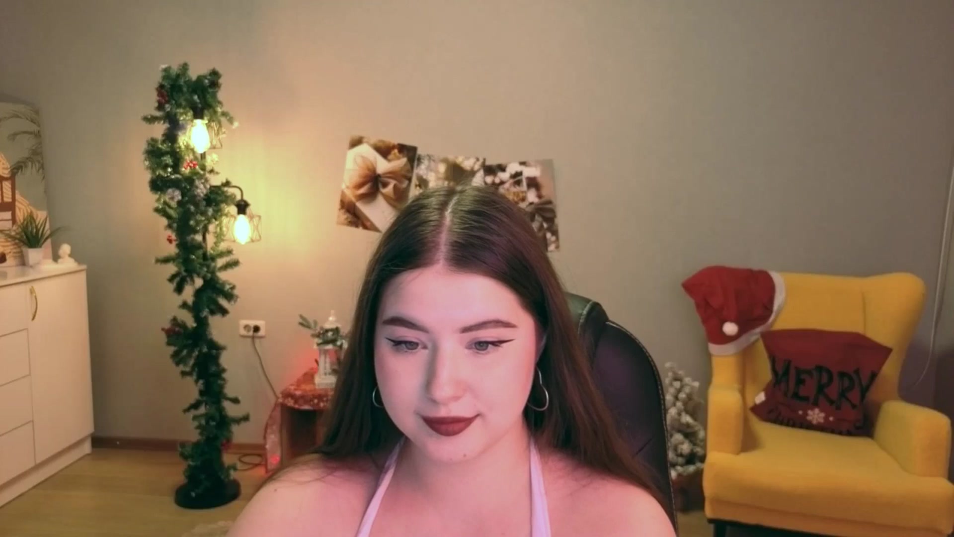 Gallery image thumbnail from EnigmaVeil's myfreecams stream on, 12/25/2025, 23:49 image 11 of 20