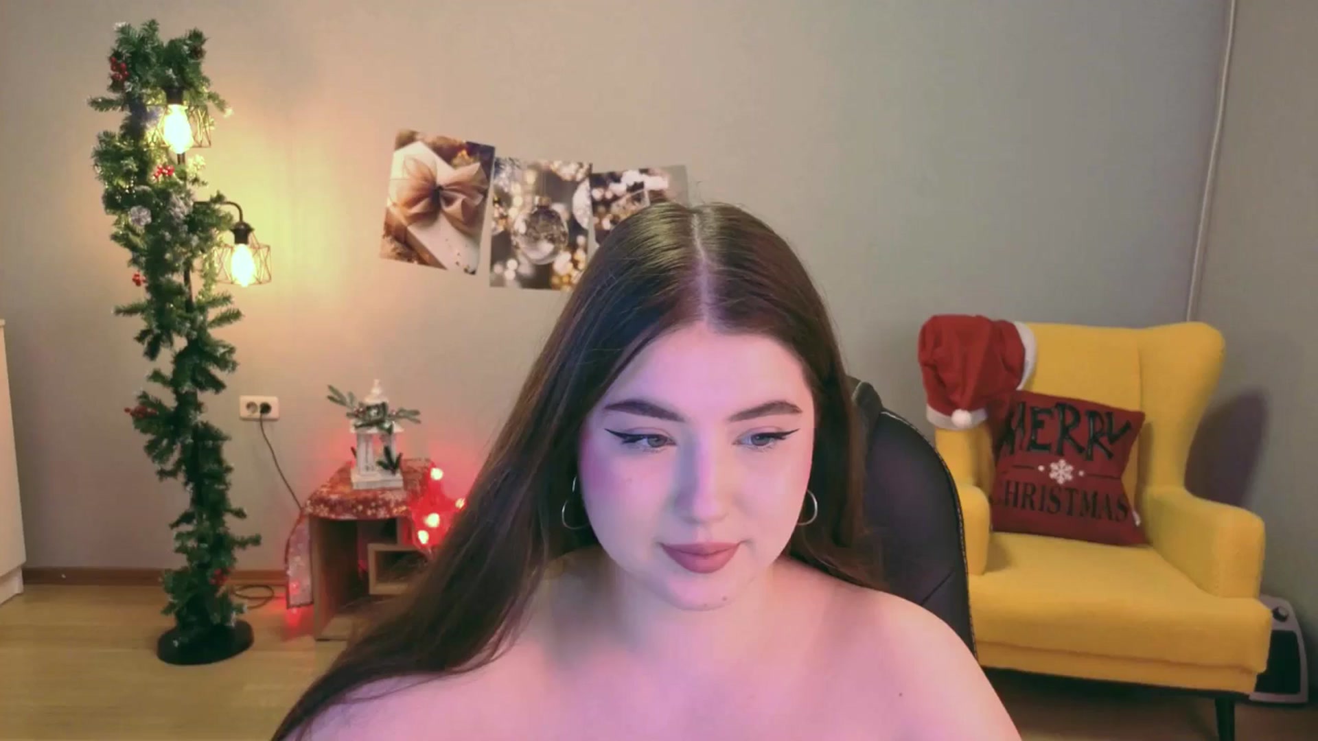 Gallery image thumbnail from EnigmaVeil's myfreecams stream on, 12/27/2025, 18:41 image 17 of 20
