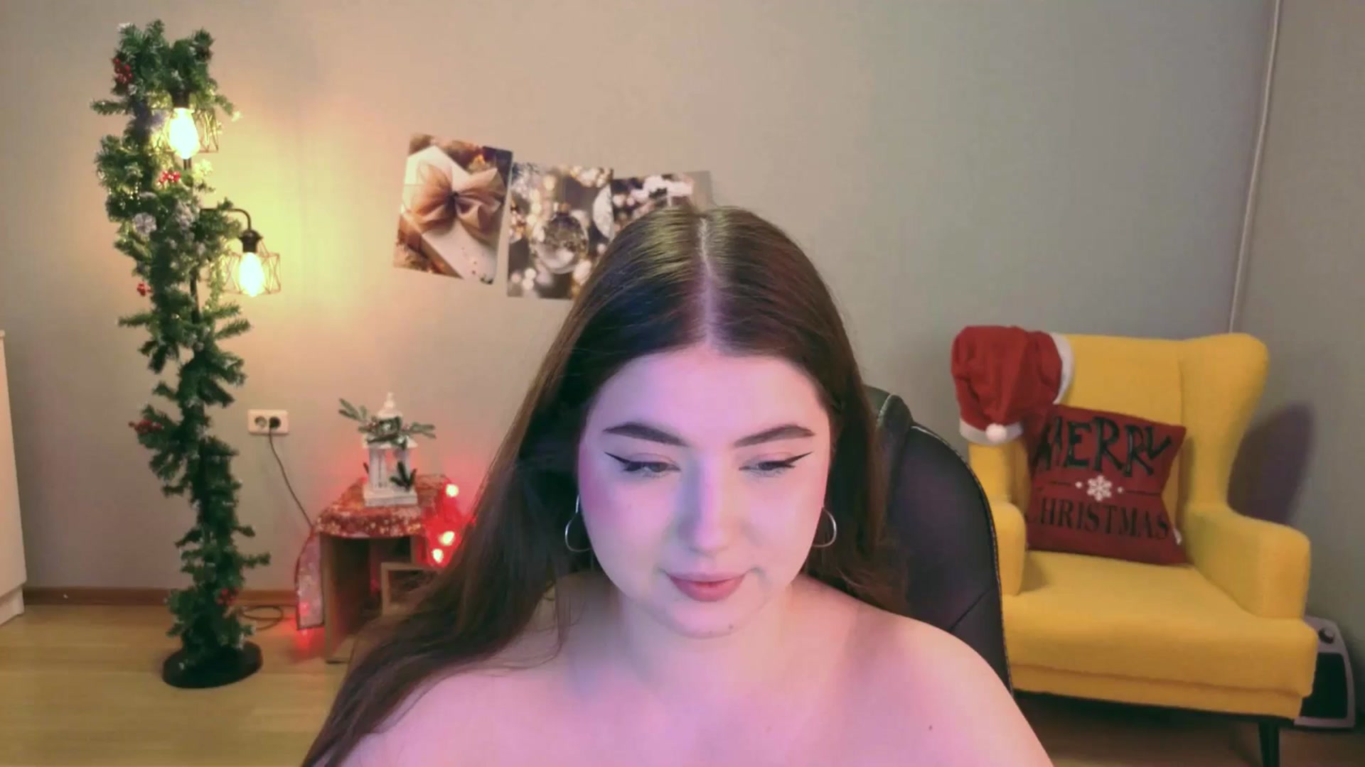 Gallery image thumbnail from EnigmaVeil's myfreecams stream on, 12/27/2025, 18:41 image 6 of 20