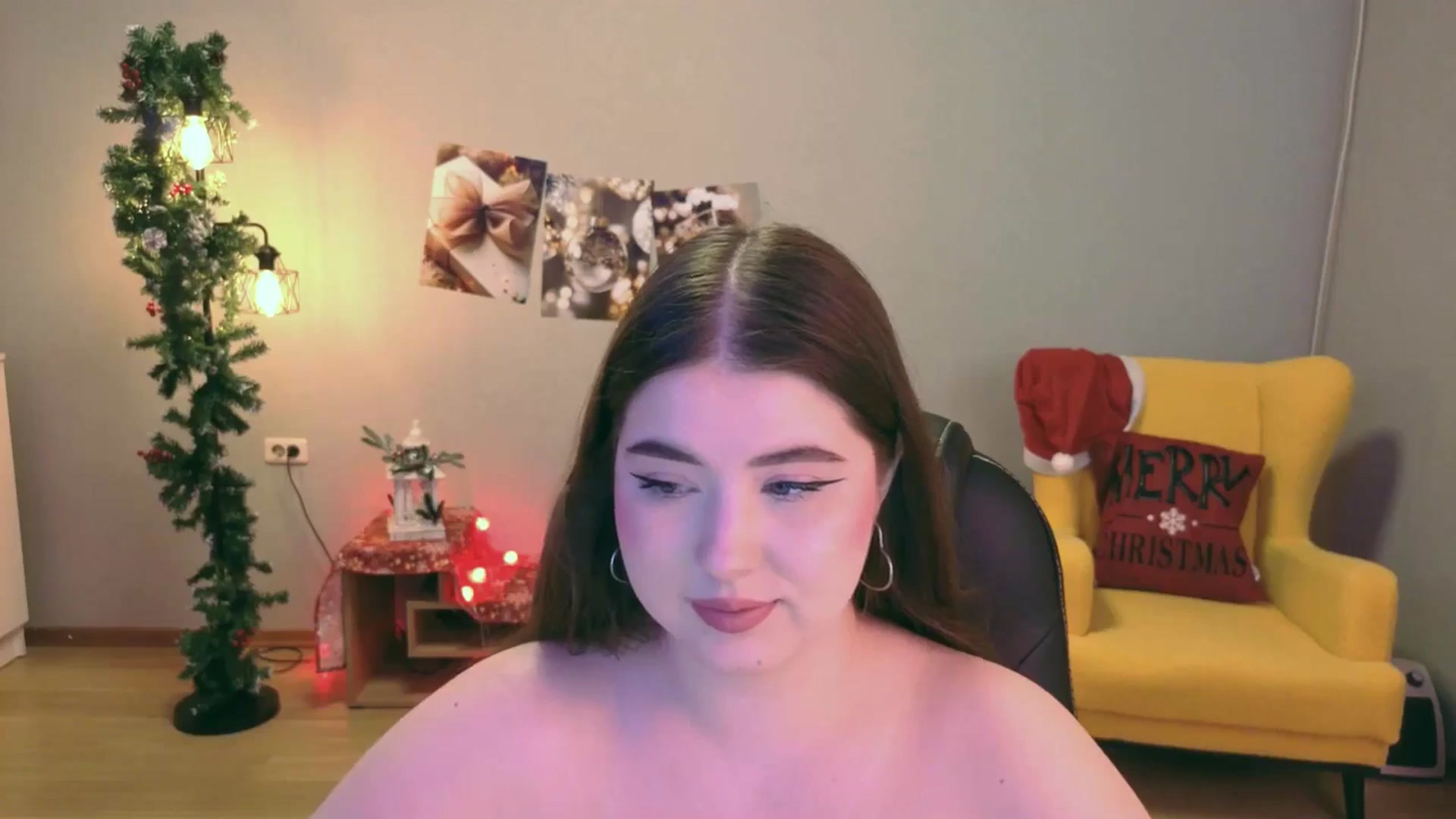 Gallery image thumbnail from EnigmaVeil's myfreecams stream on, 12/27/2025, 18:41 image 14 of 20