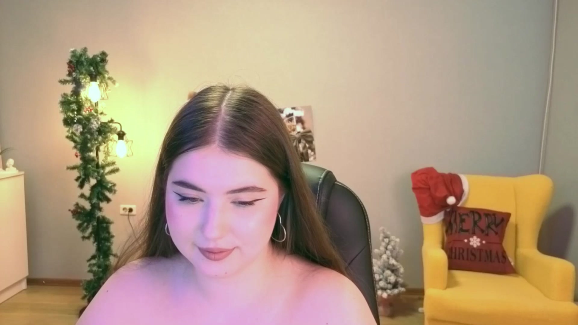Gallery image thumbnail from EnigmaVeil's myfreecams stream on, 12/27/2025, 21:18 image 6 of 20