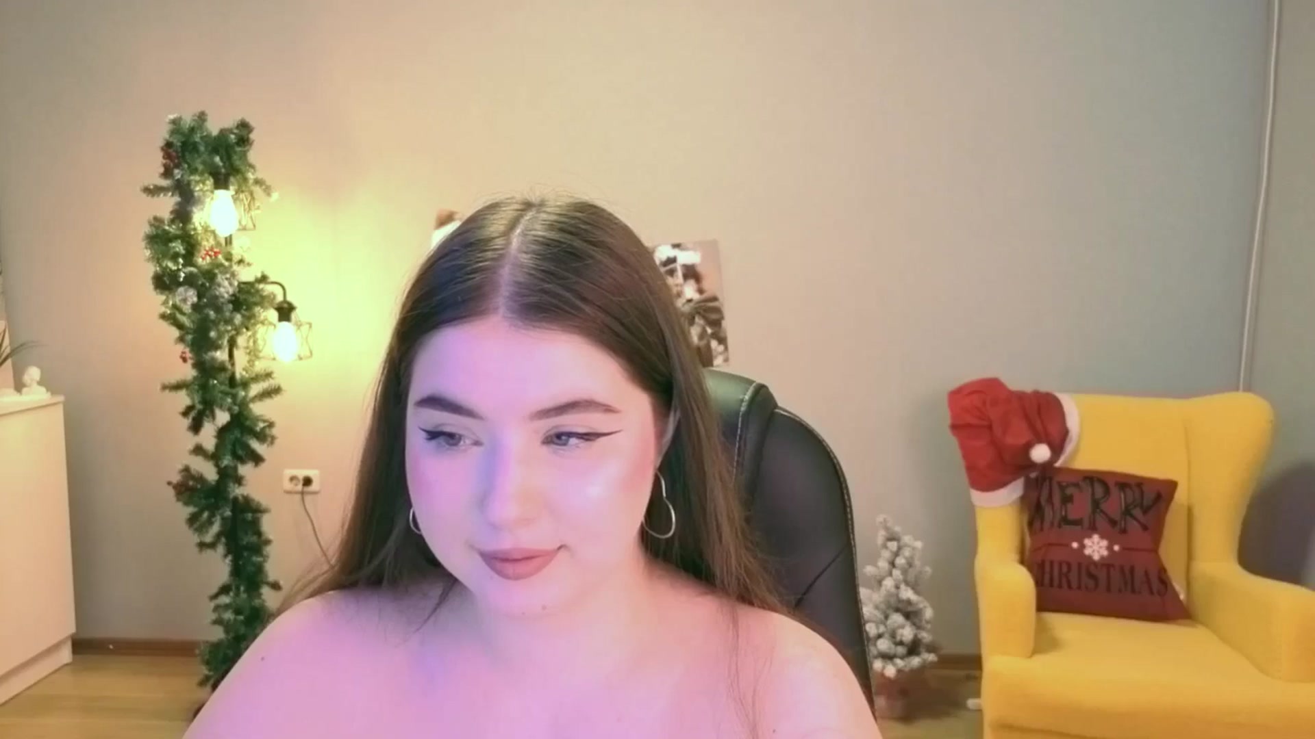 Gallery image thumbnail from EnigmaVeil's myfreecams stream on, 12/27/2025, 21:18 image 18 of 20