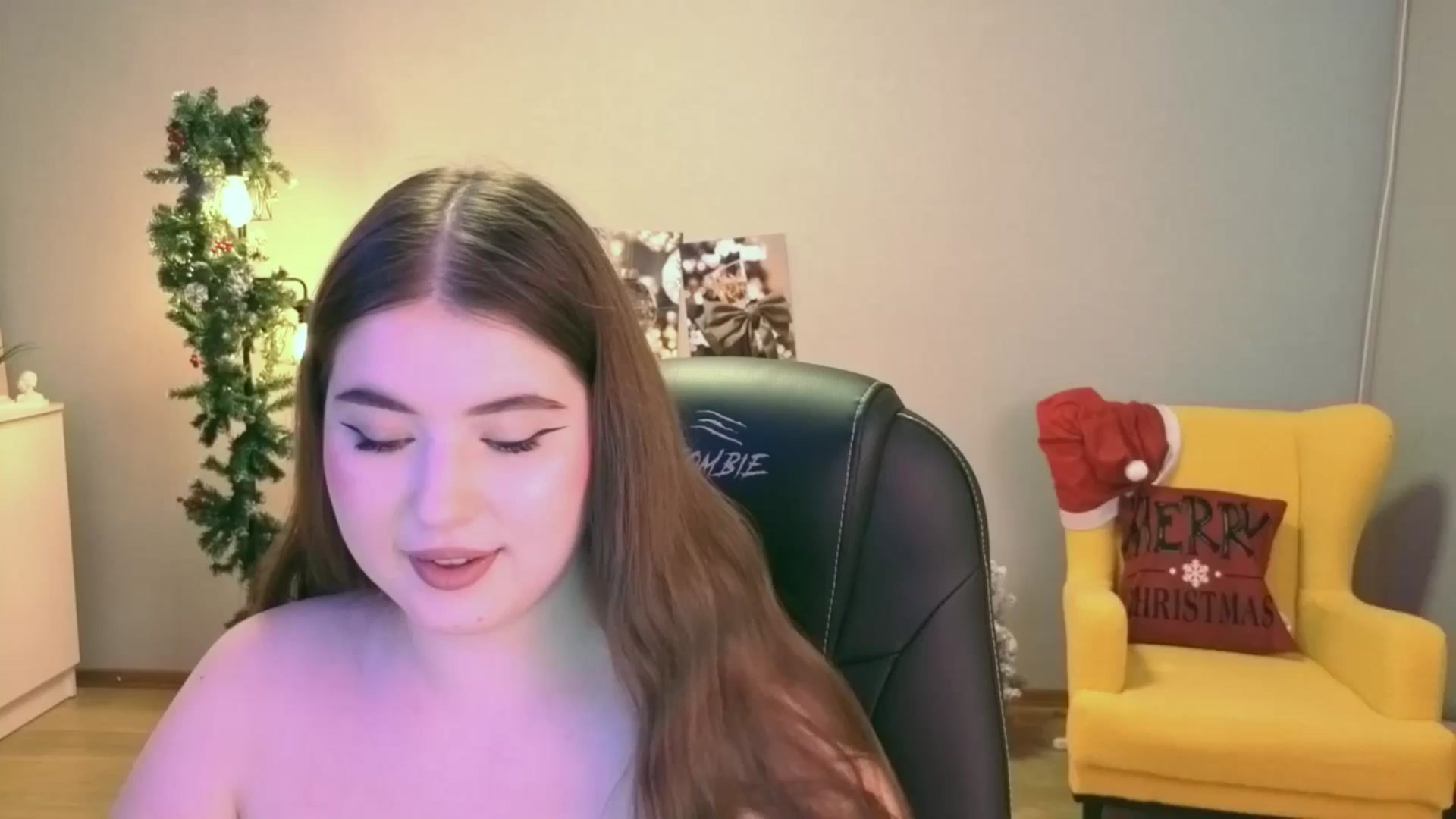 Gallery image thumbnail from EnigmaVeil's myfreecams stream on, 12/27/2025, 21:46 image 16 of 20