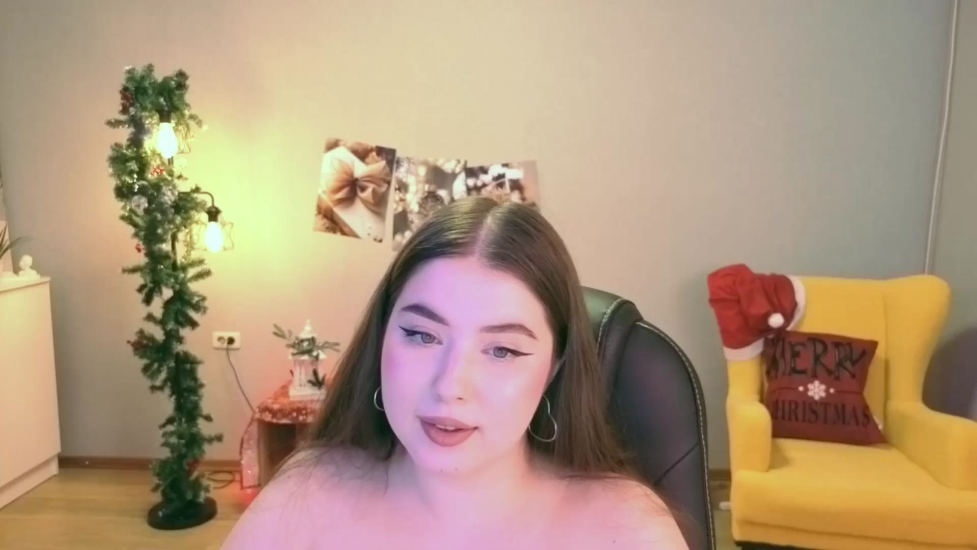 Gallery image thumbnail from EnigmaVeil's myfreecams stream on, 12/27/2025, 21:46 image 1 of 20