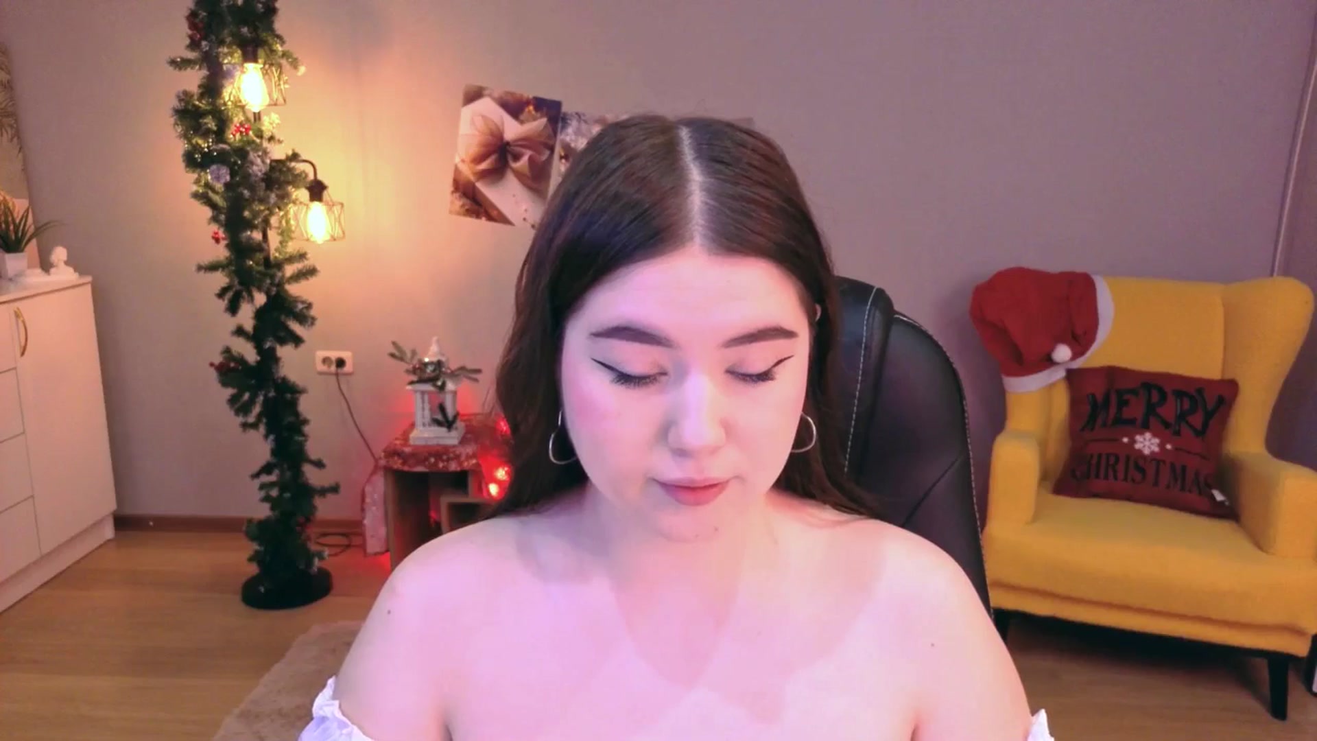 Gallery image thumbnail from EnigmaVeil's myfreecams stream on, 12/29/2025, 18:24 image 15 of 20