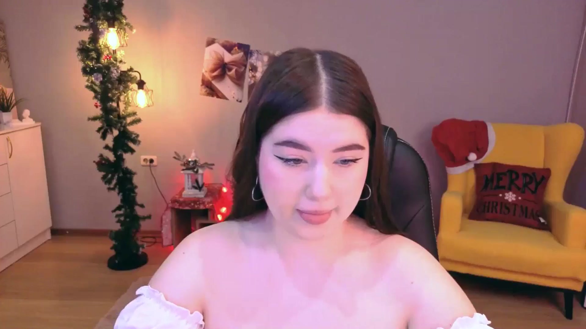 Gallery image thumbnail from EnigmaVeil's myfreecams stream on, 12/29/2025, 18:24 image 12 of 20