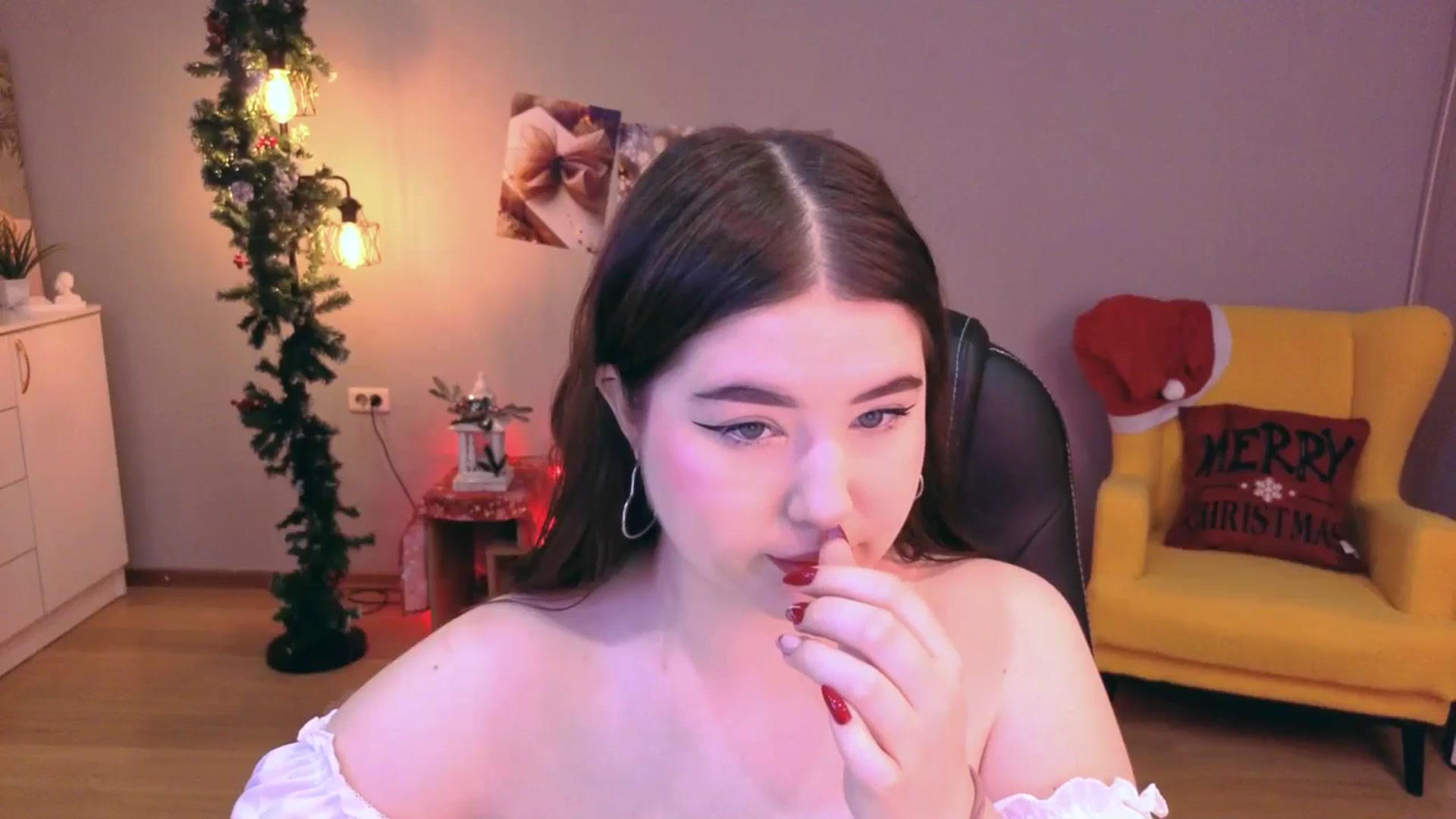 Gallery image thumbnail from EnigmaVeil's myfreecams stream on, 12/29/2025, 18:24 image 20 of 20