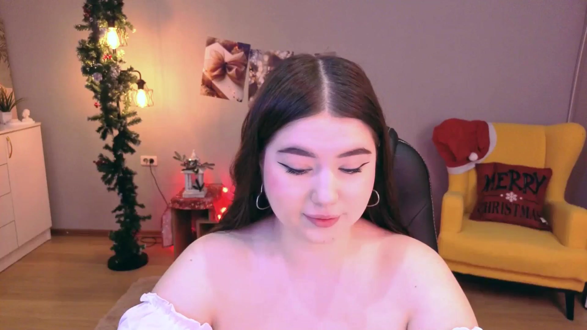 Gallery image thumbnail from EnigmaVeil's myfreecams stream on, 12/29/2025, 18:24 image 5 of 20