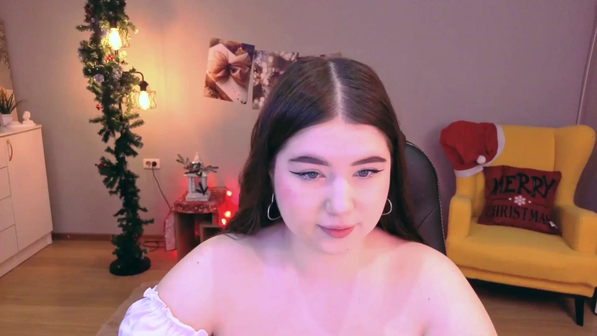 Gallery image thumbnail from EnigmaVeil's myfreecams stream on, 12/29/2025, 18:24 image 7 of 20