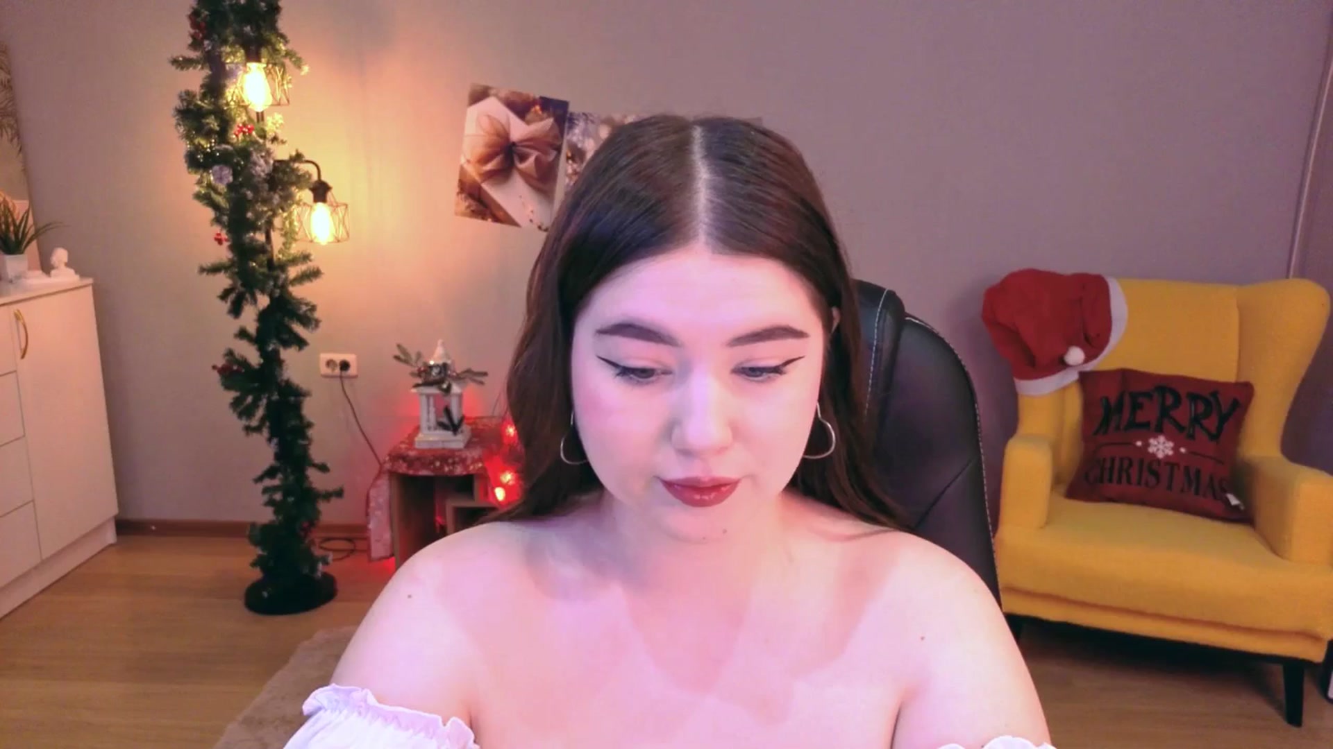 Gallery image thumbnail from EnigmaVeil's myfreecams stream on, 12/29/2025, 18:24 image 18 of 20