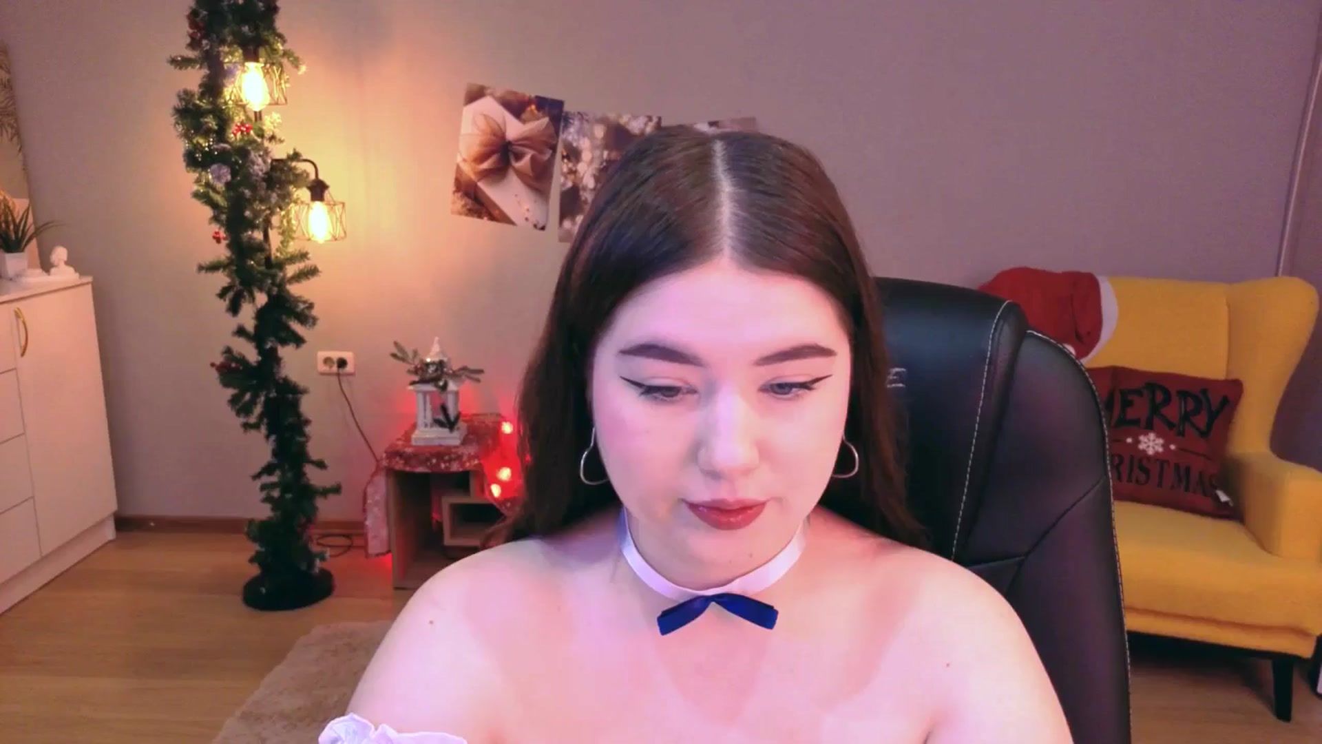 Gallery image thumbnail from EnigmaVeil's myfreecams stream on, 12/29/2025, 18:39 image 1 of 20