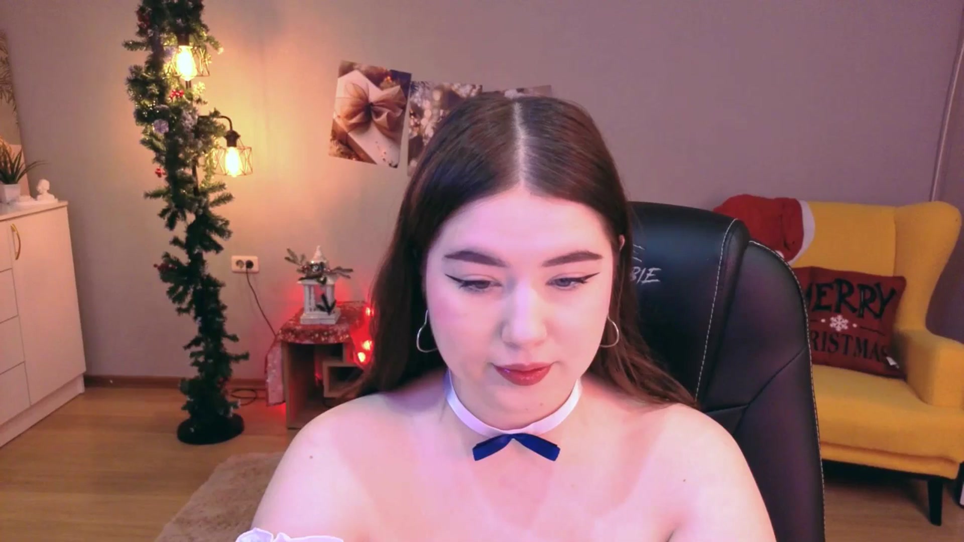 Gallery image thumbnail from EnigmaVeil's myfreecams stream on, 12/29/2025, 18:39 image 2 of 20