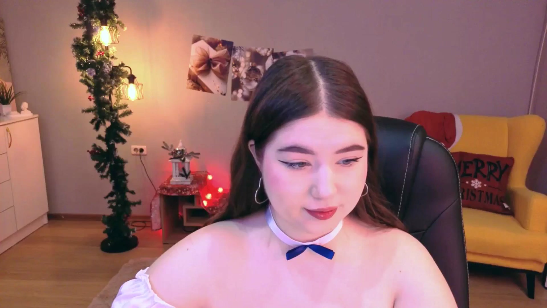 Gallery image thumbnail from EnigmaVeil's myfreecams stream on, 12/29/2025, 18:39 image 8 of 20