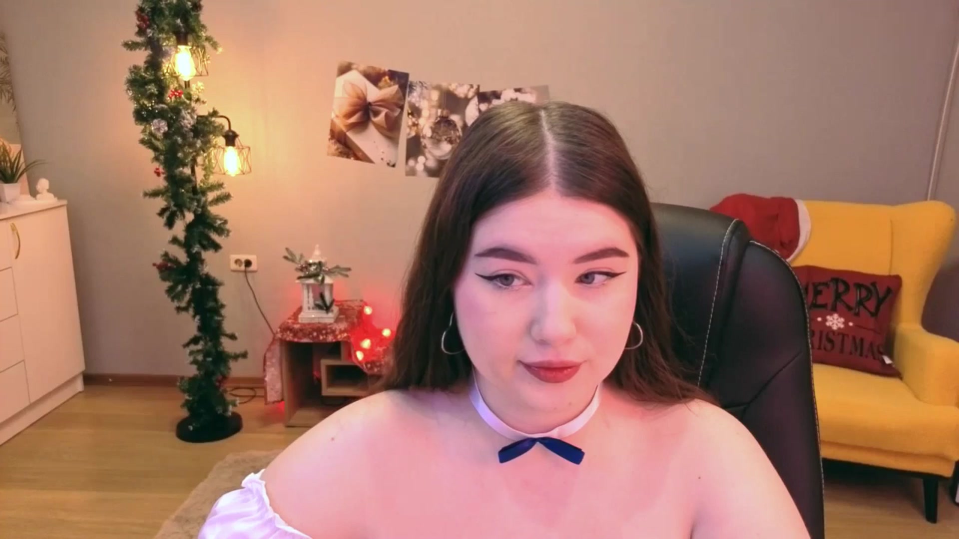 Gallery image thumbnail from EnigmaVeil's myfreecams stream on, 12/29/2025, 18:39 image 14 of 20
