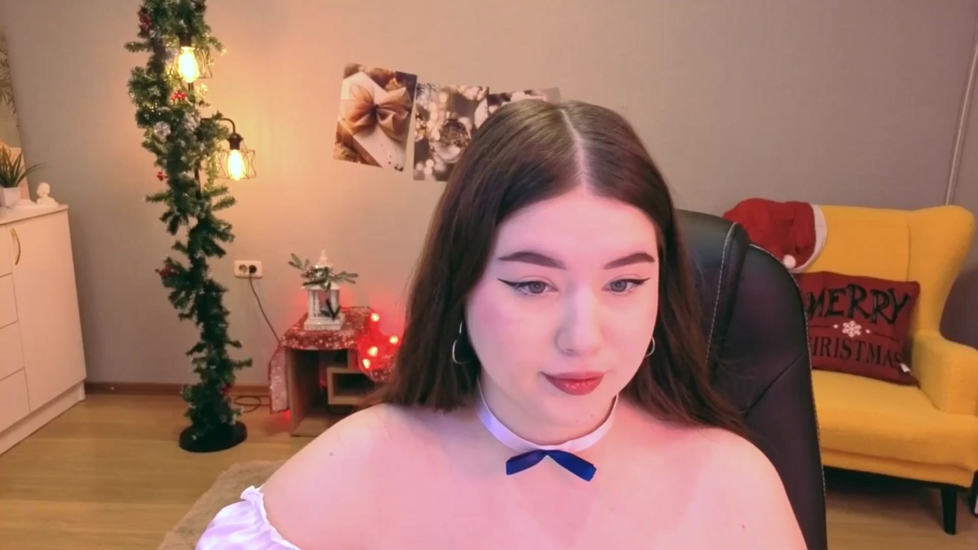 Gallery image thumbnail from EnigmaVeil's myfreecams stream on, 12/29/2025, 18:39 image 15 of 20
