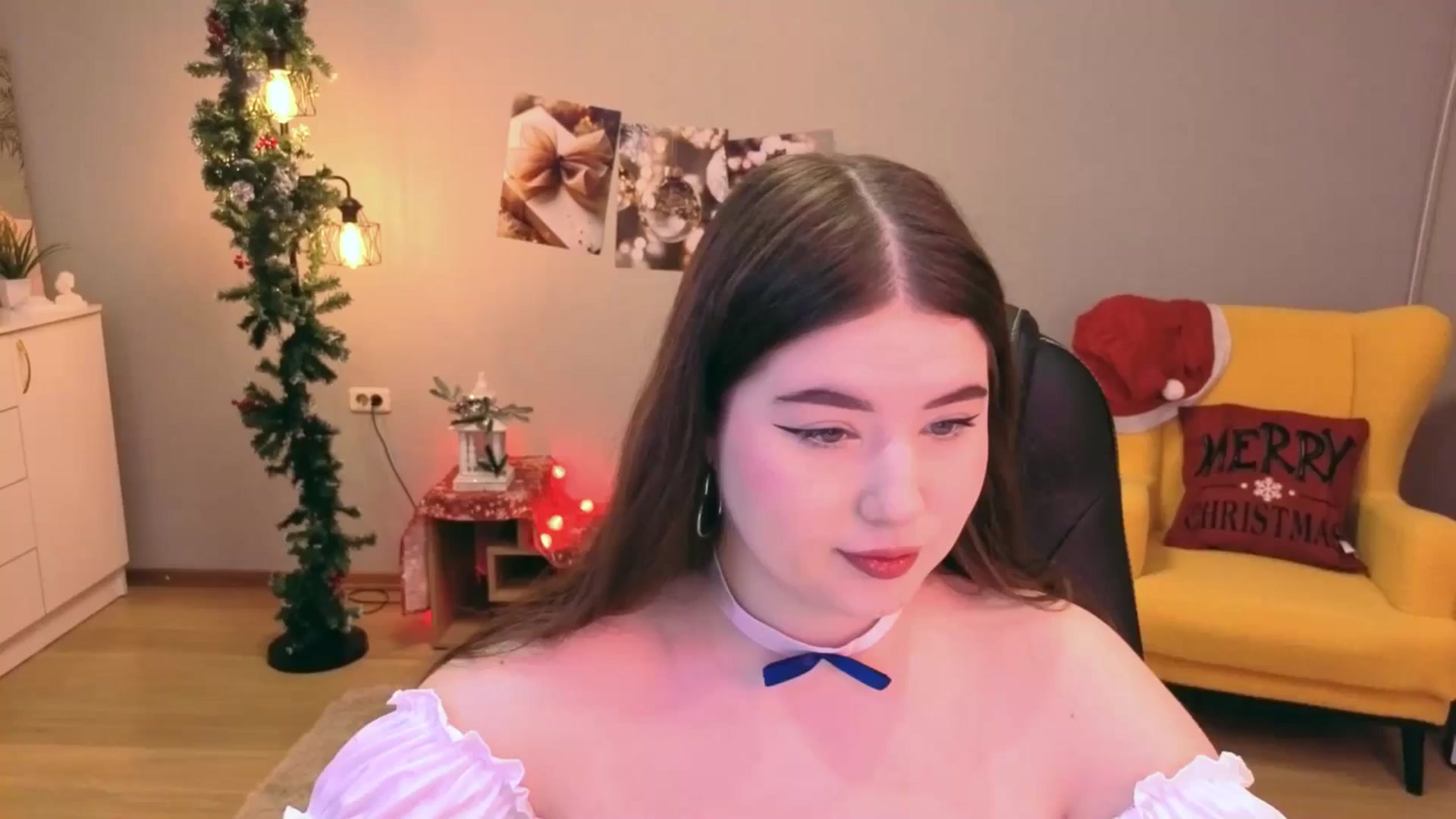 Gallery image thumbnail from EnigmaVeil's myfreecams stream on, 12/29/2025, 19:00 image 3 of 20