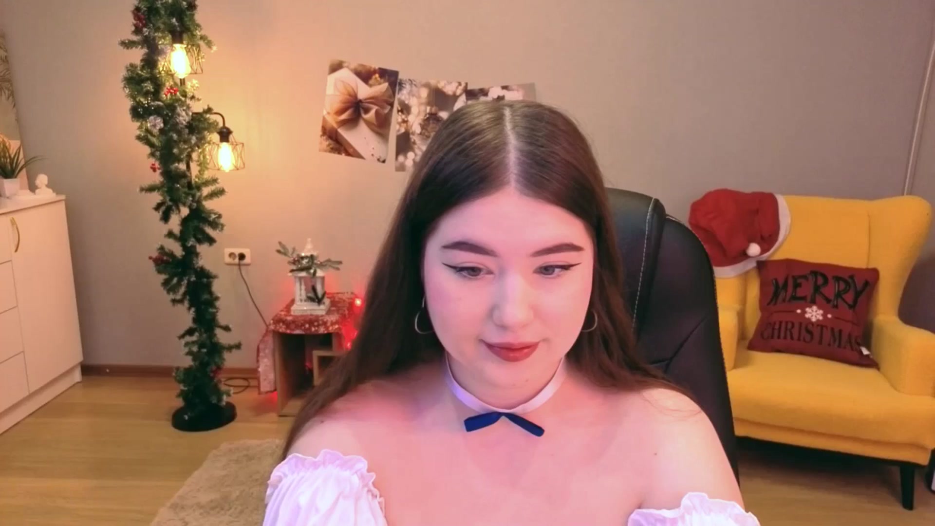 Gallery image thumbnail from EnigmaVeil's myfreecams stream on, 12/29/2025, 19:00 image 2 of 20