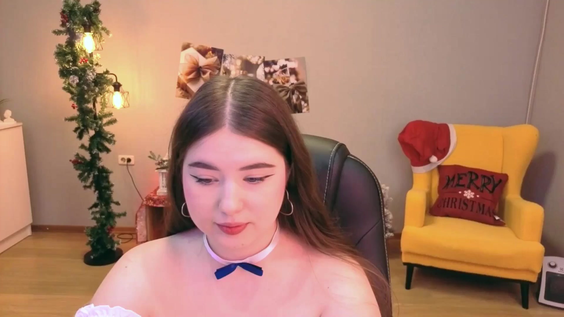 Gallery image thumbnail from EnigmaVeil's myfreecams stream on, 12/29/2025, 21:08 image 4 of 20