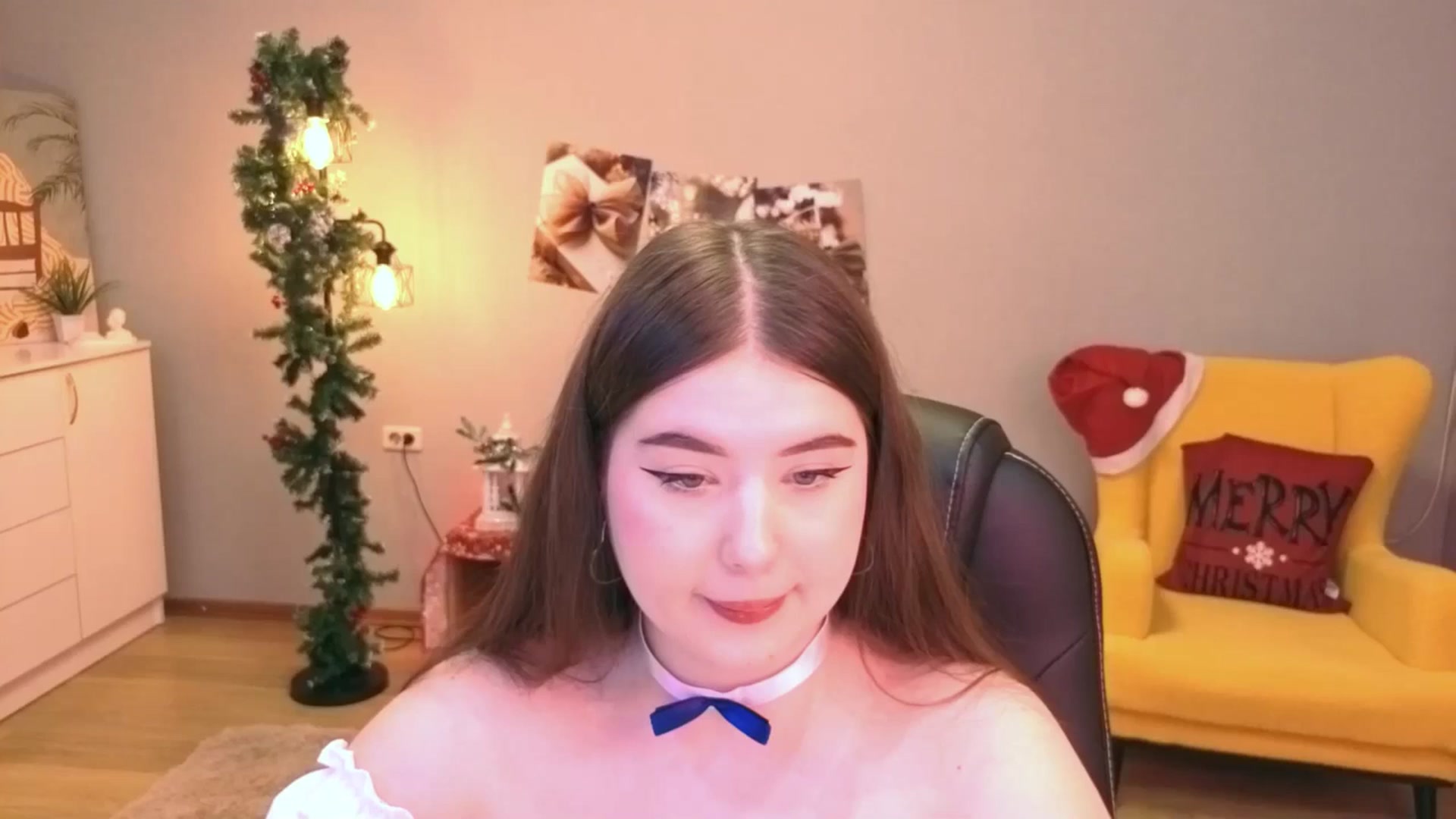 Gallery image thumbnail from EnigmaVeil's myfreecams stream on, 12/30/2025, 01:02 image 13 of 20